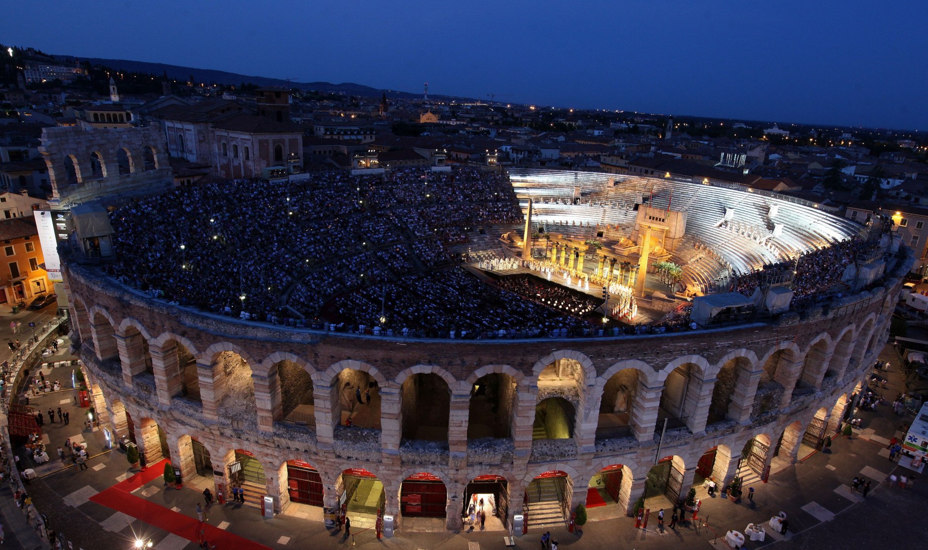 1  2012 arena di verona ennevi photo