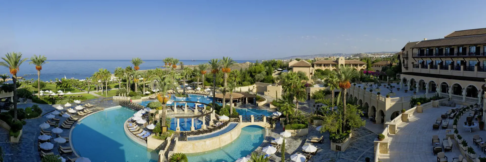 the elysium cyprus zwembad