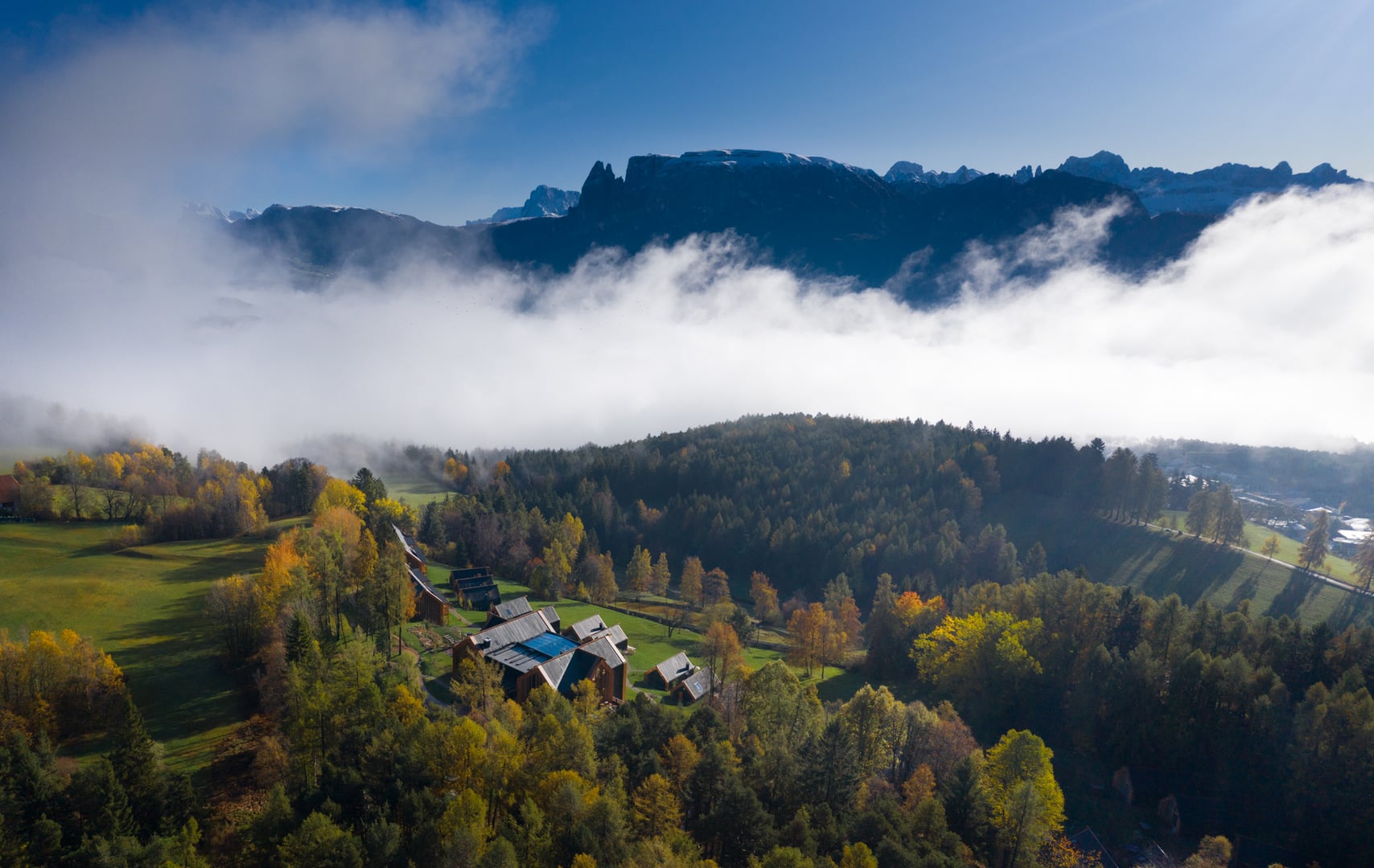 adler lodge ritten ligging
