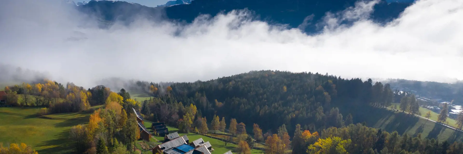 adler lodge ritten ligging