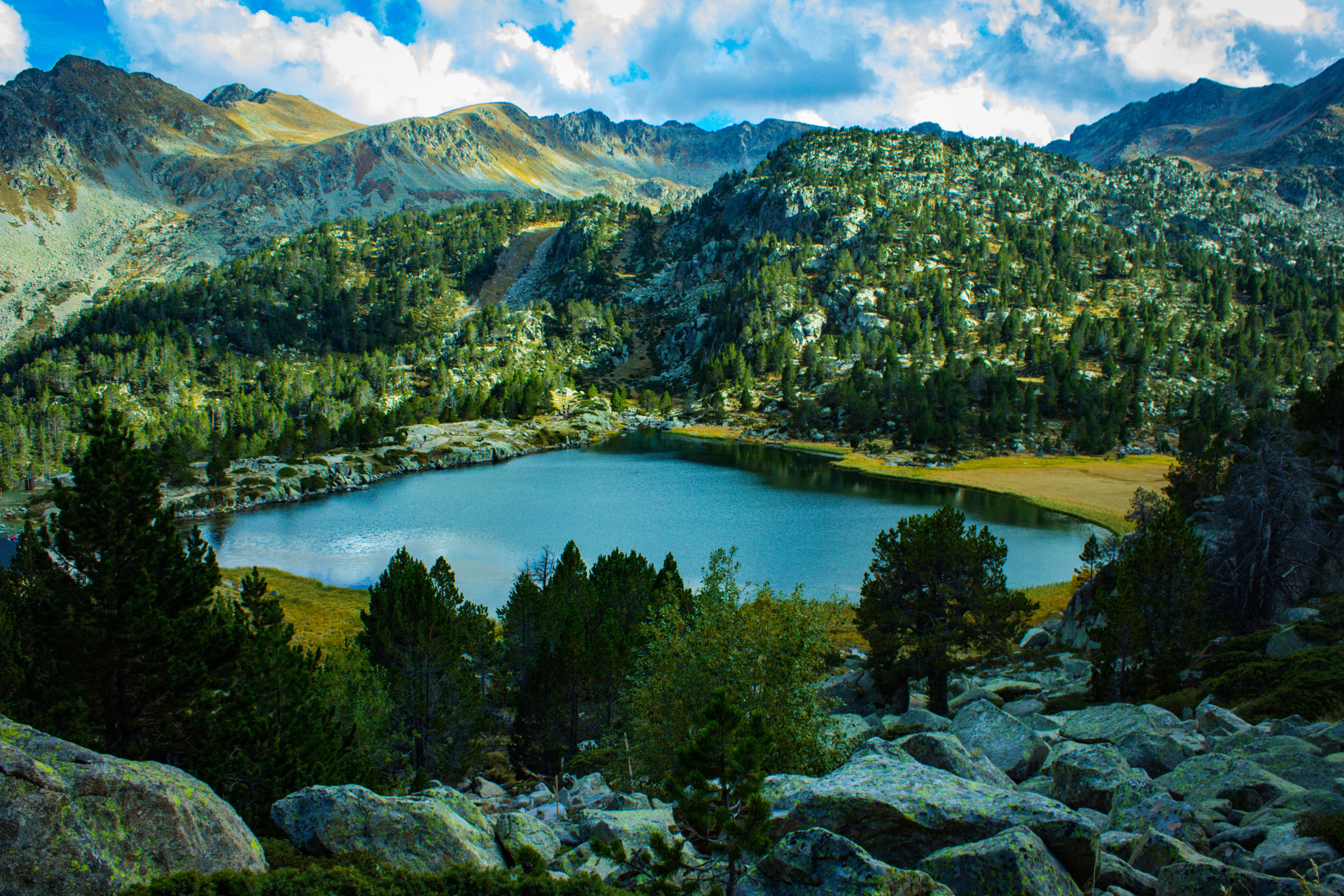 andorra caractere