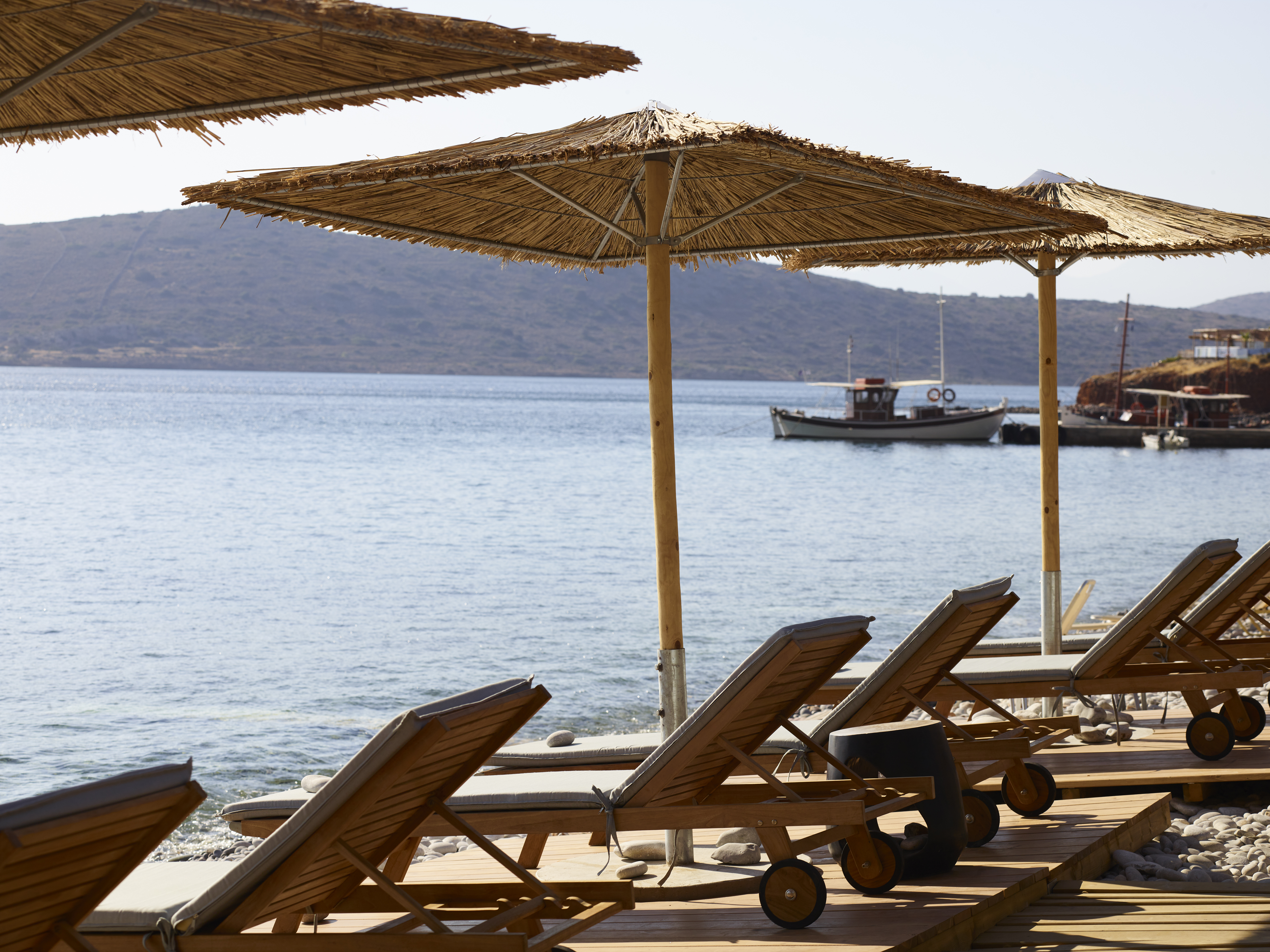 24 cayo s spot on plaka s pebble beach 06