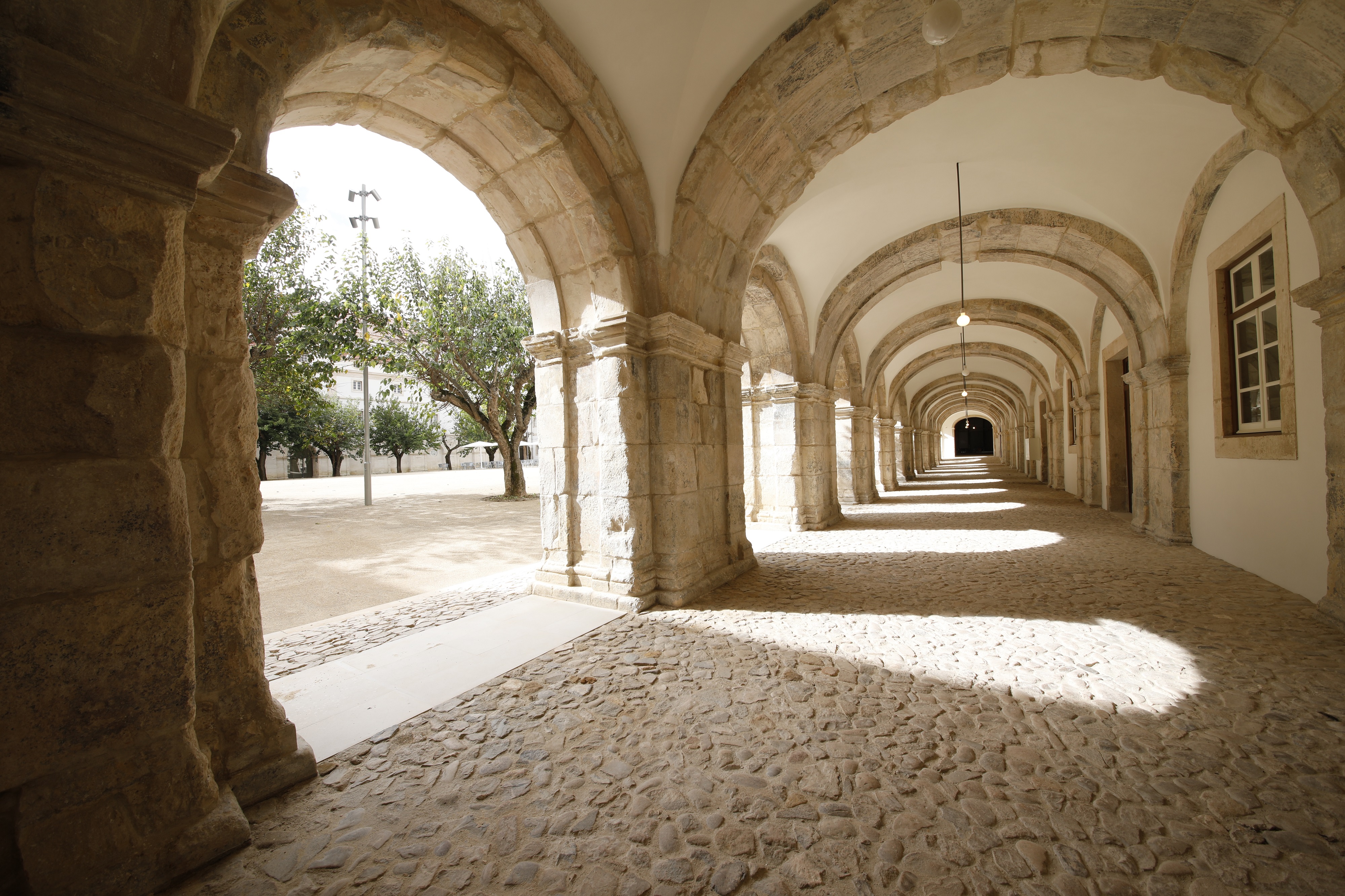 3 montebelo mosteiro alcobaca historic hotel claustro do rachadouro 2