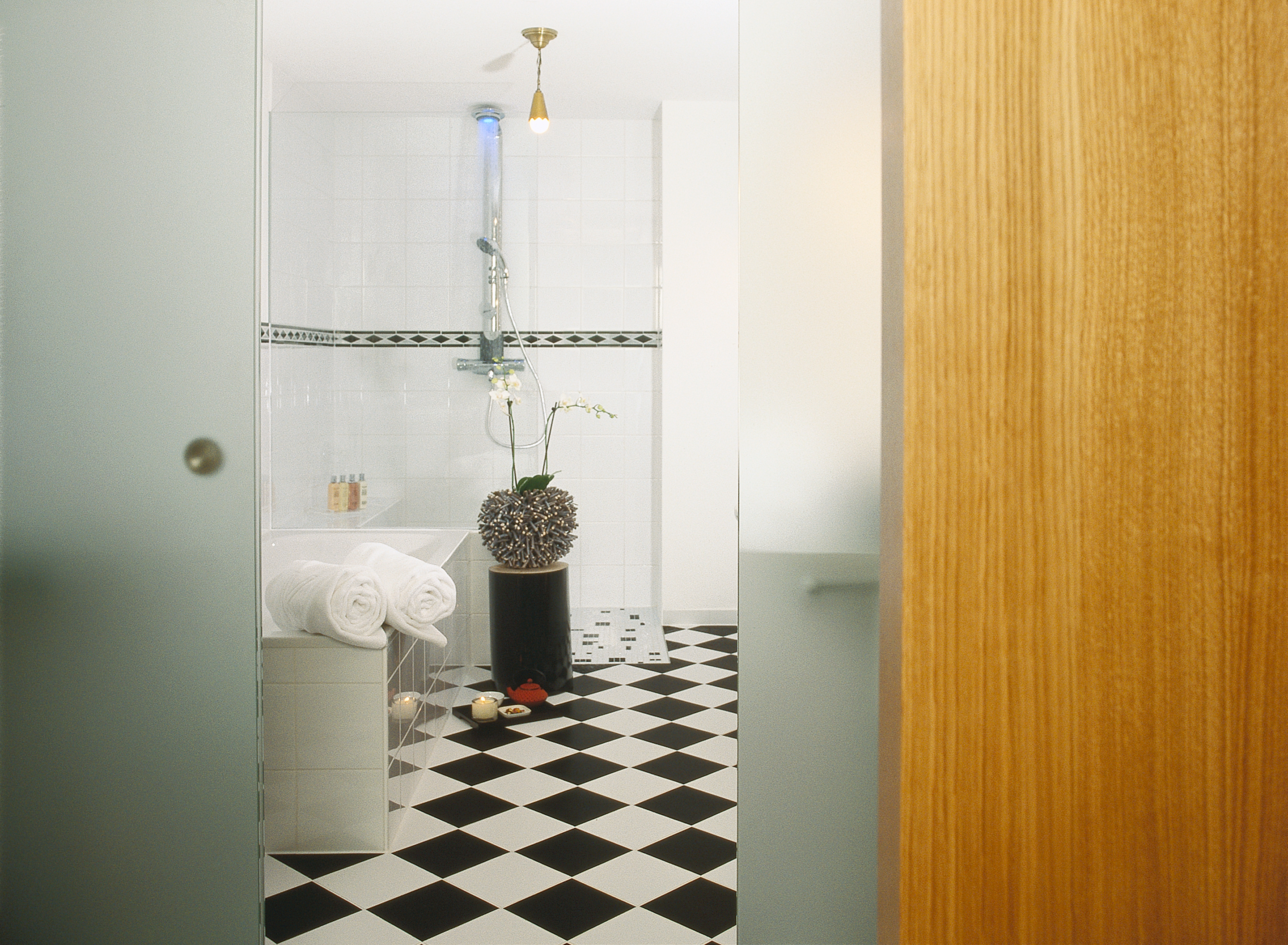 5 kristinania room suite