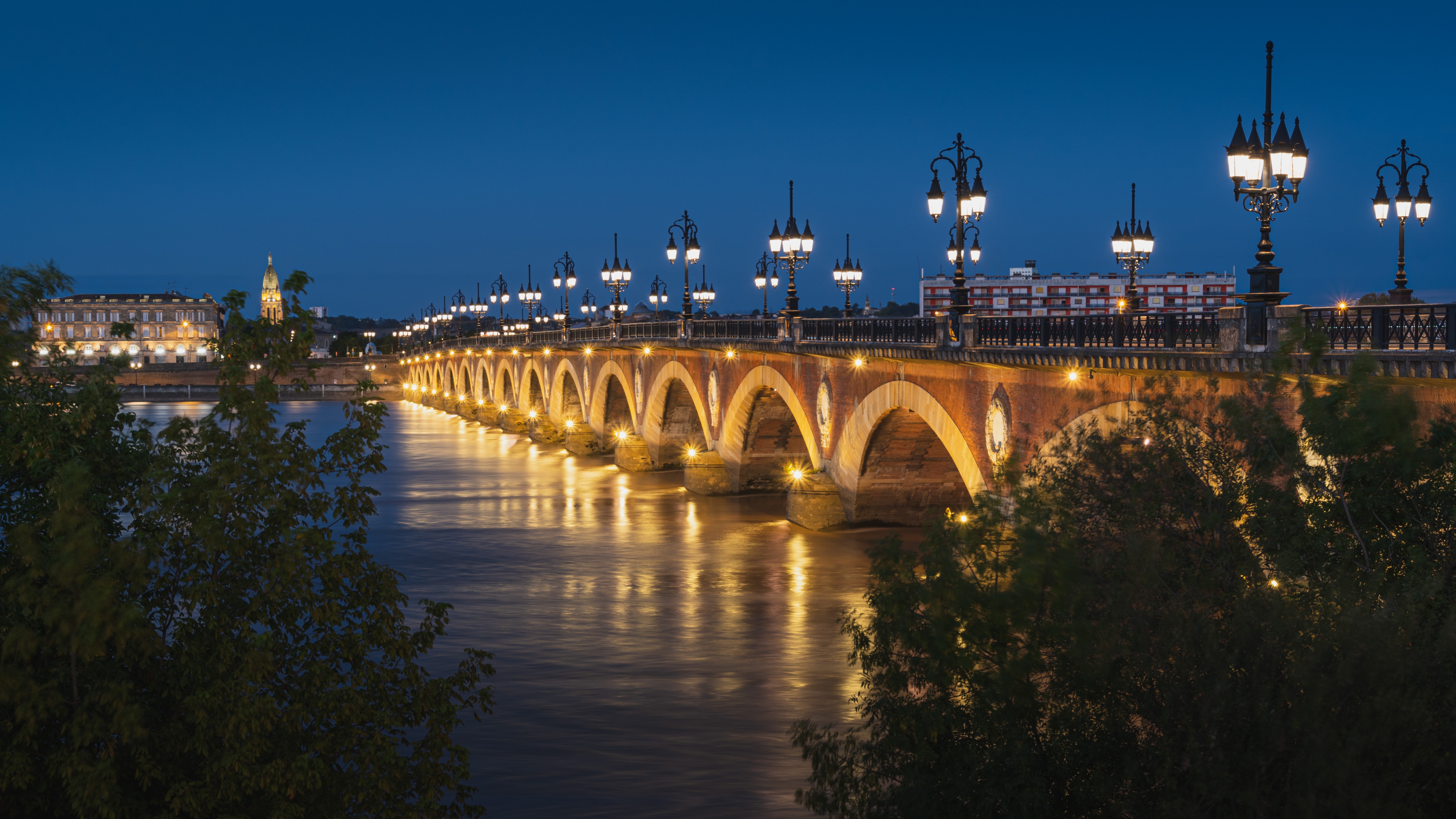 bordeaux france garonne