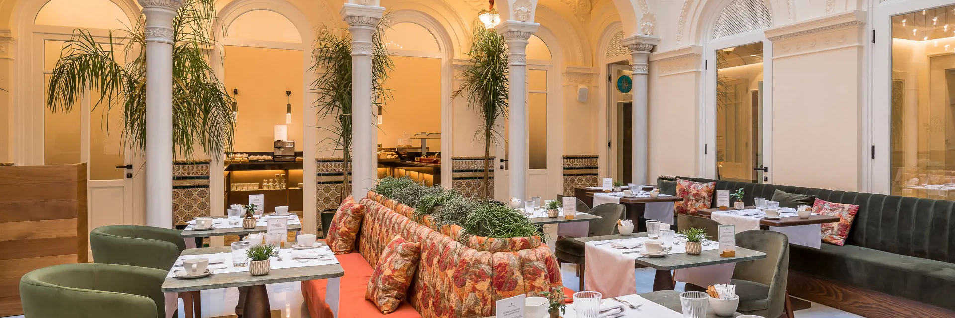 4 palacio gran via lounge en breakfast