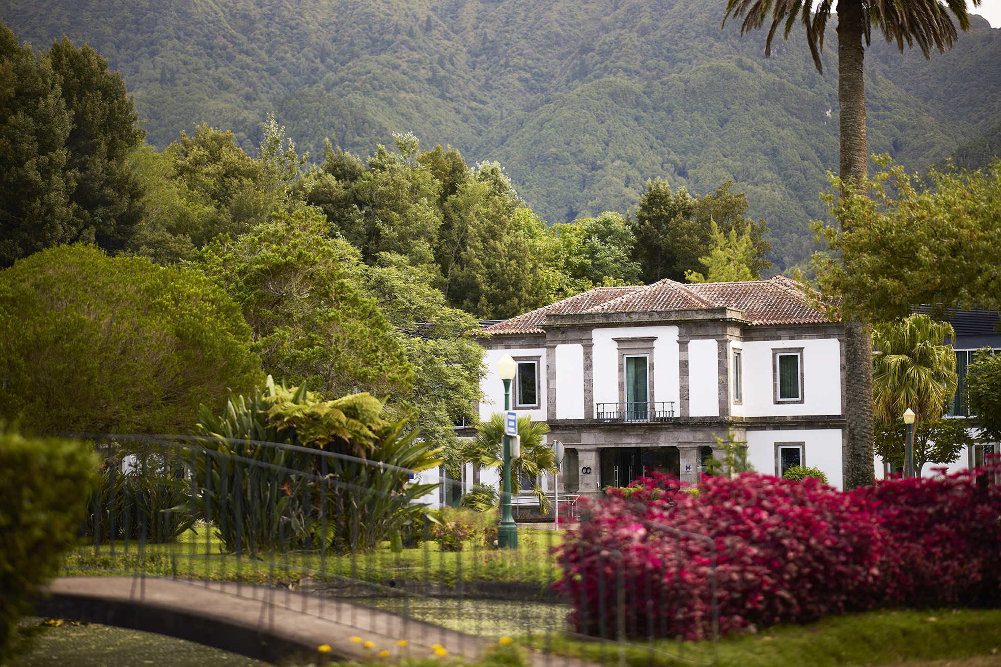 1 octant furnas hotel