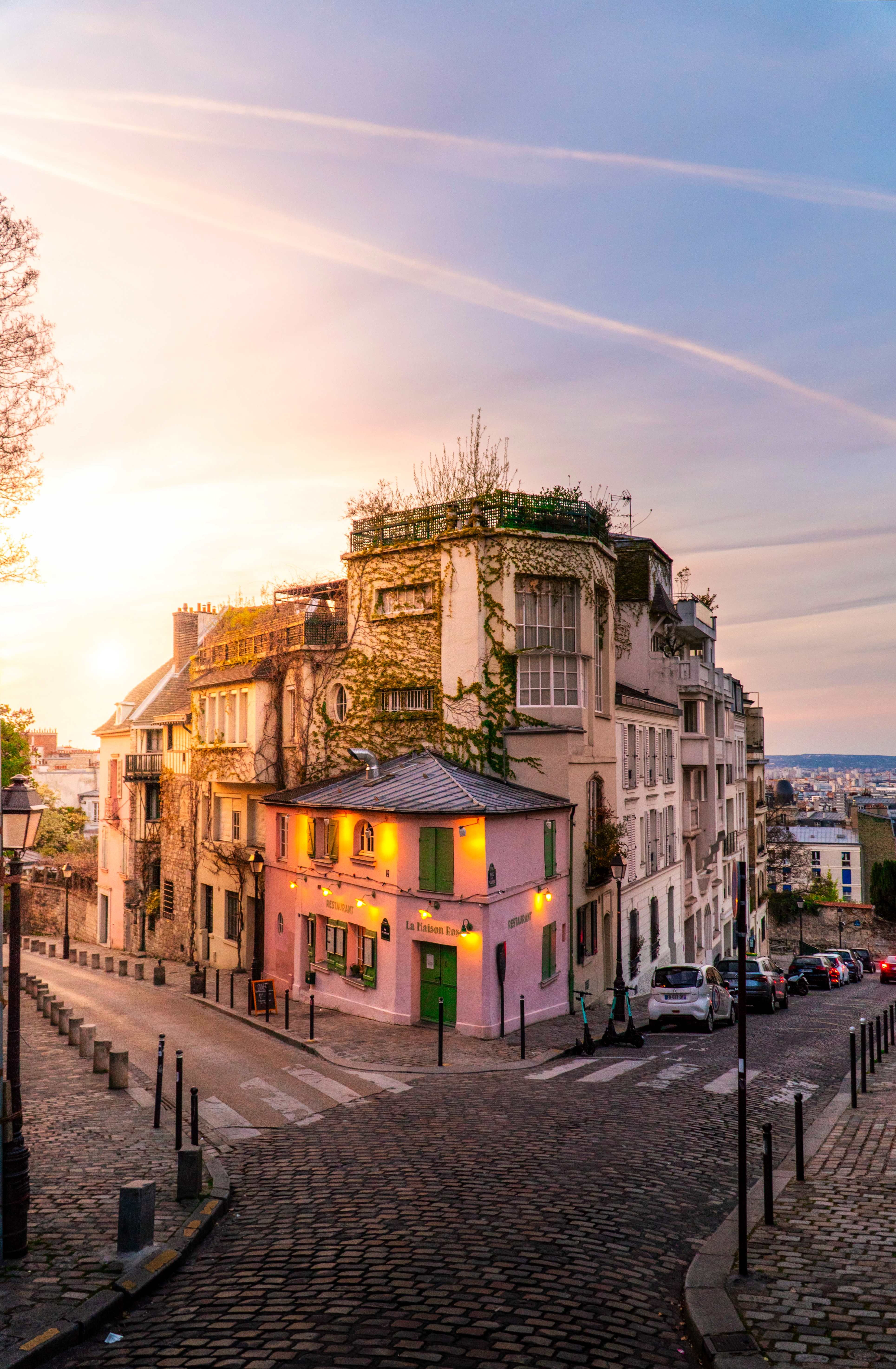 9 parijs montmartre maison rose