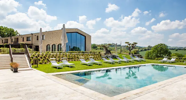 Oliveto sul Lago Country House