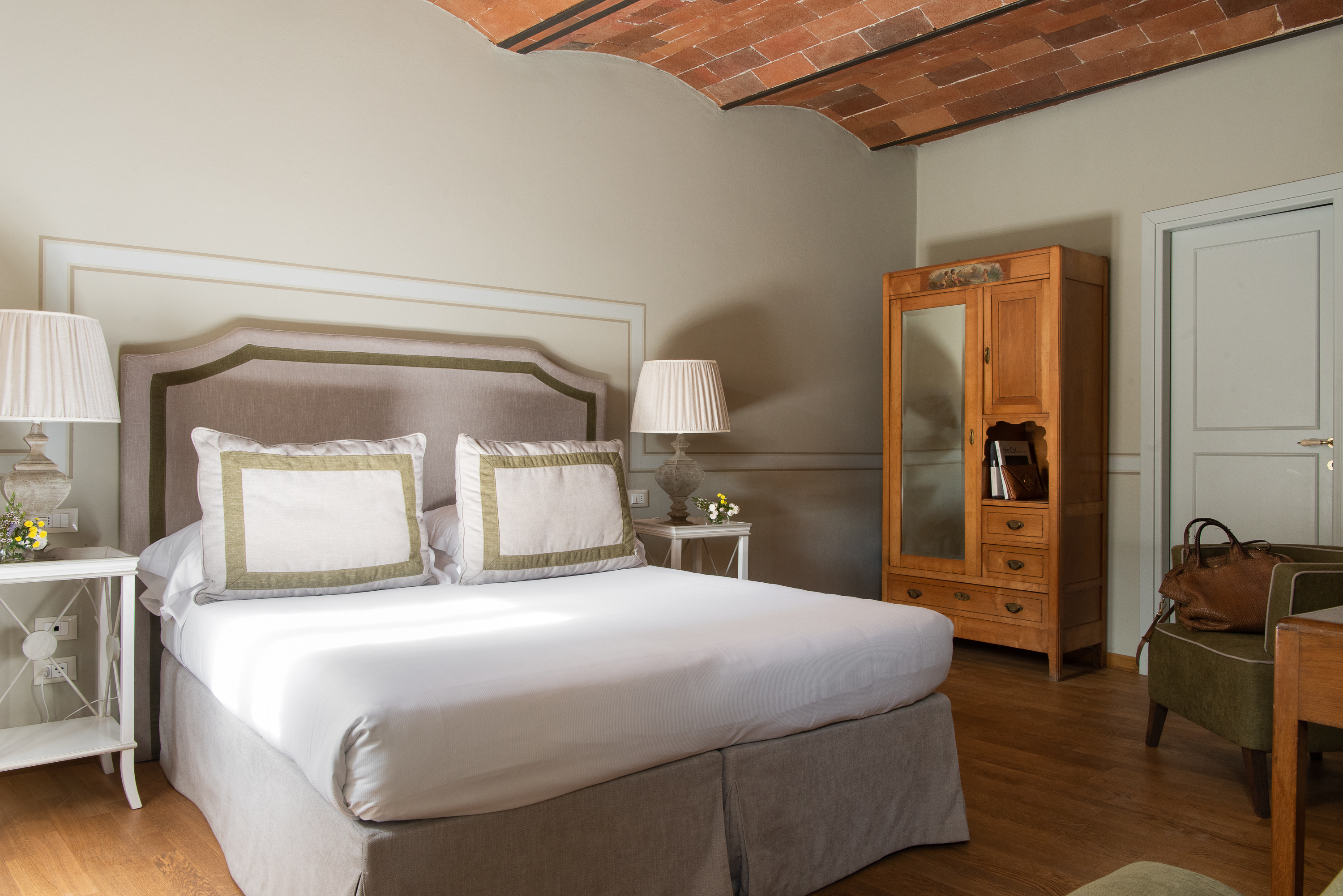 2 ruime standaard kamer met grote bed