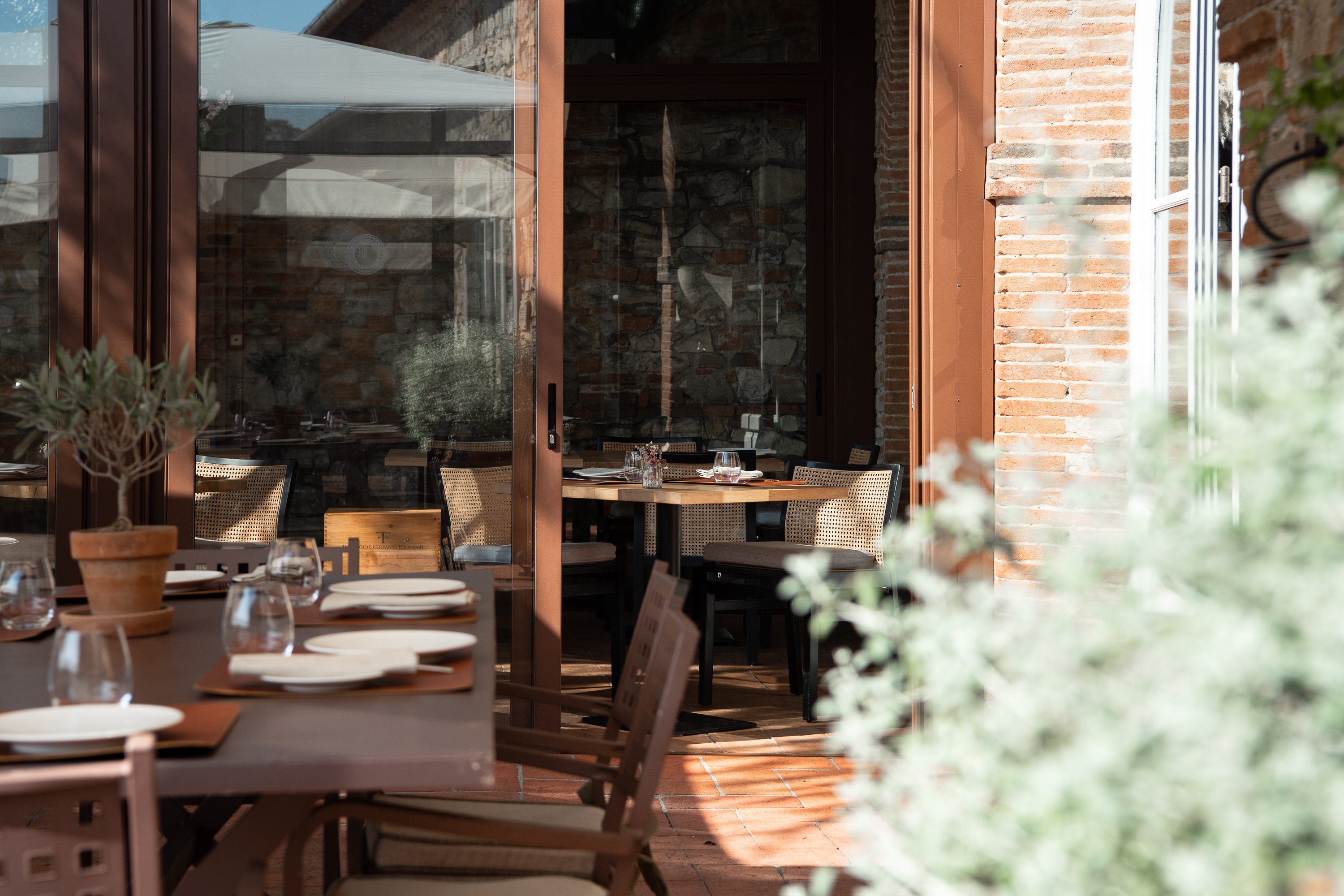 6 restaurant zitruimte buiten