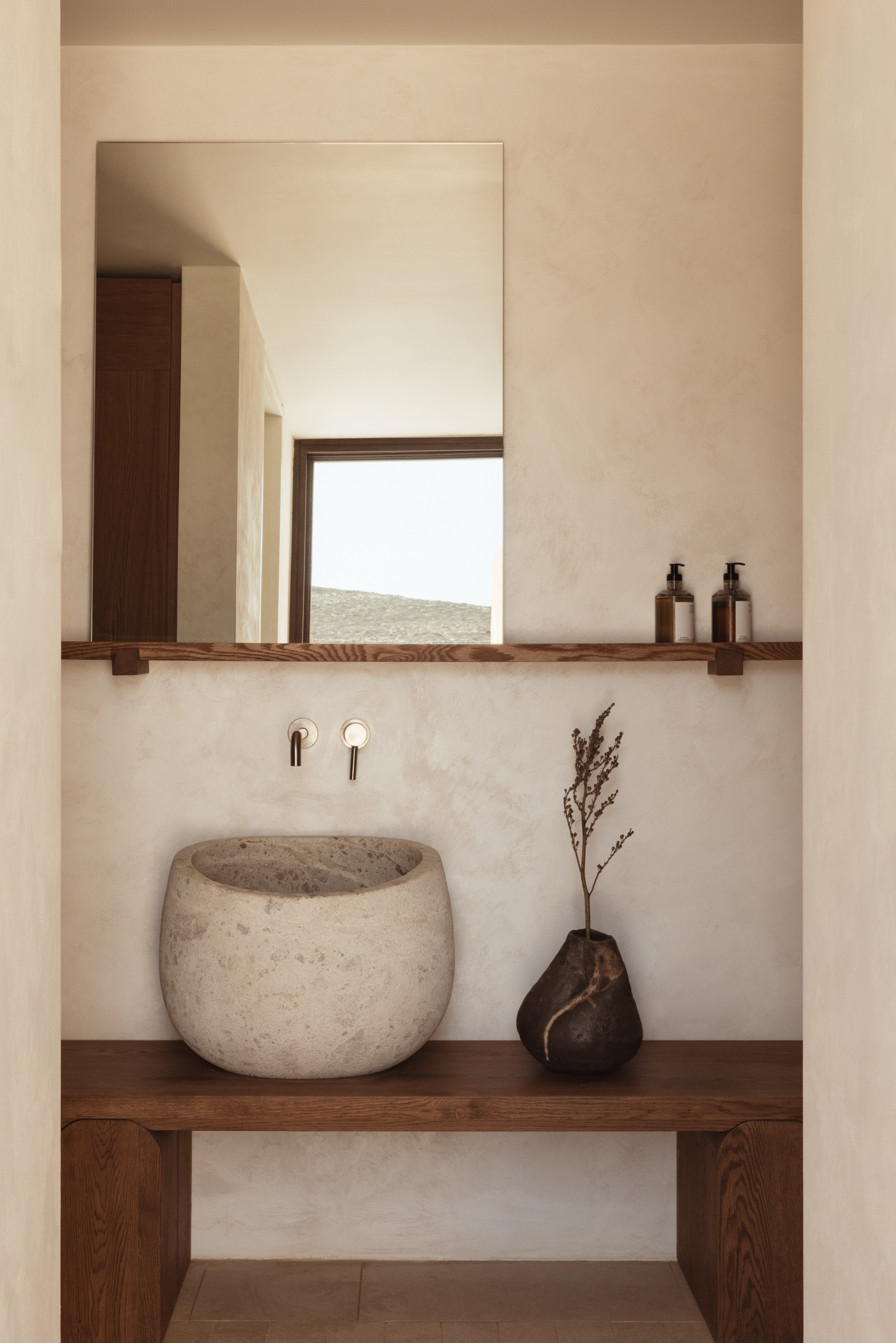 standard room bathroom