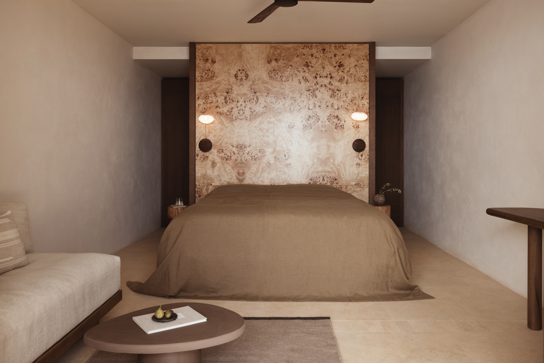 standard room bed