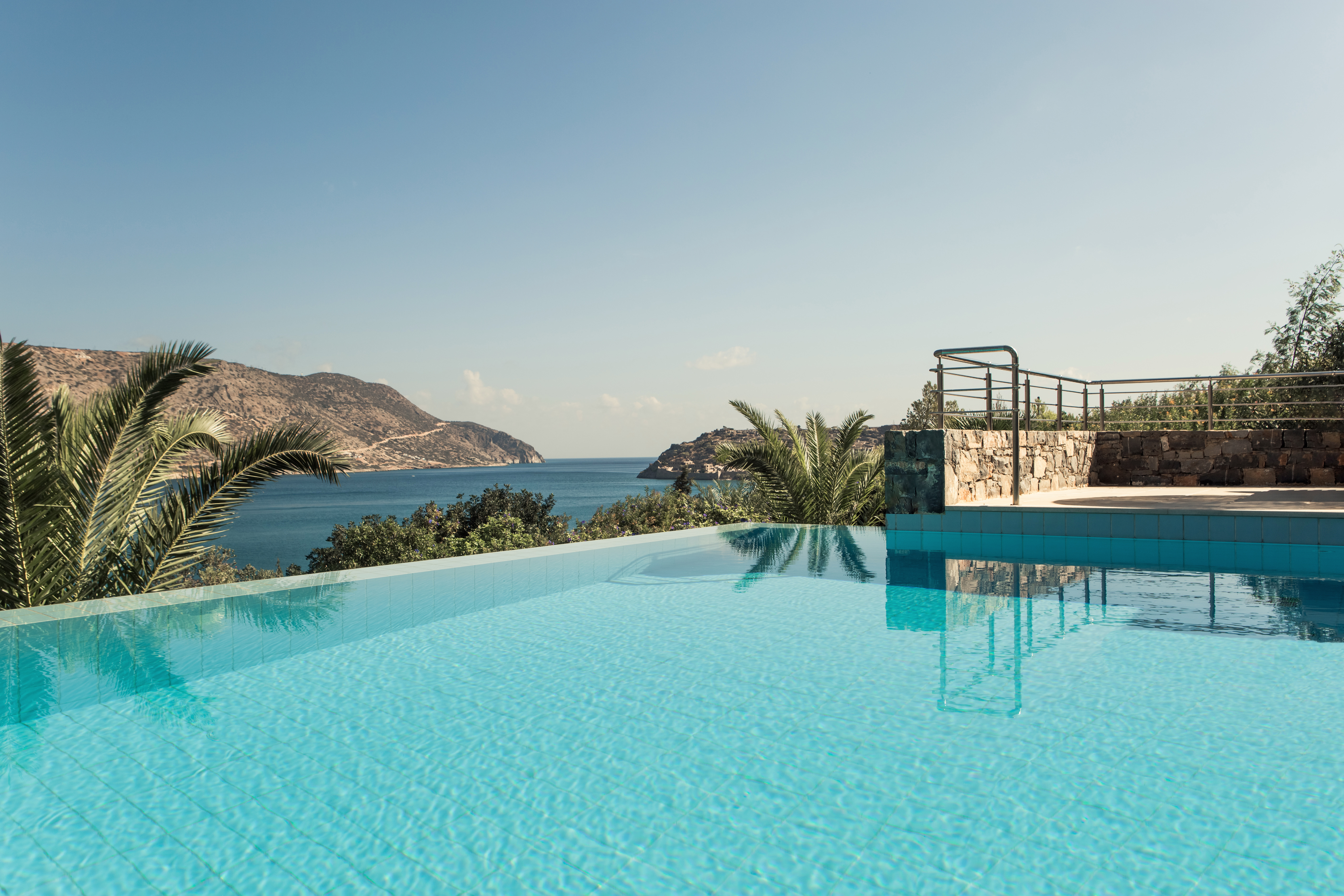 1 blue island luxury suite private heated pool