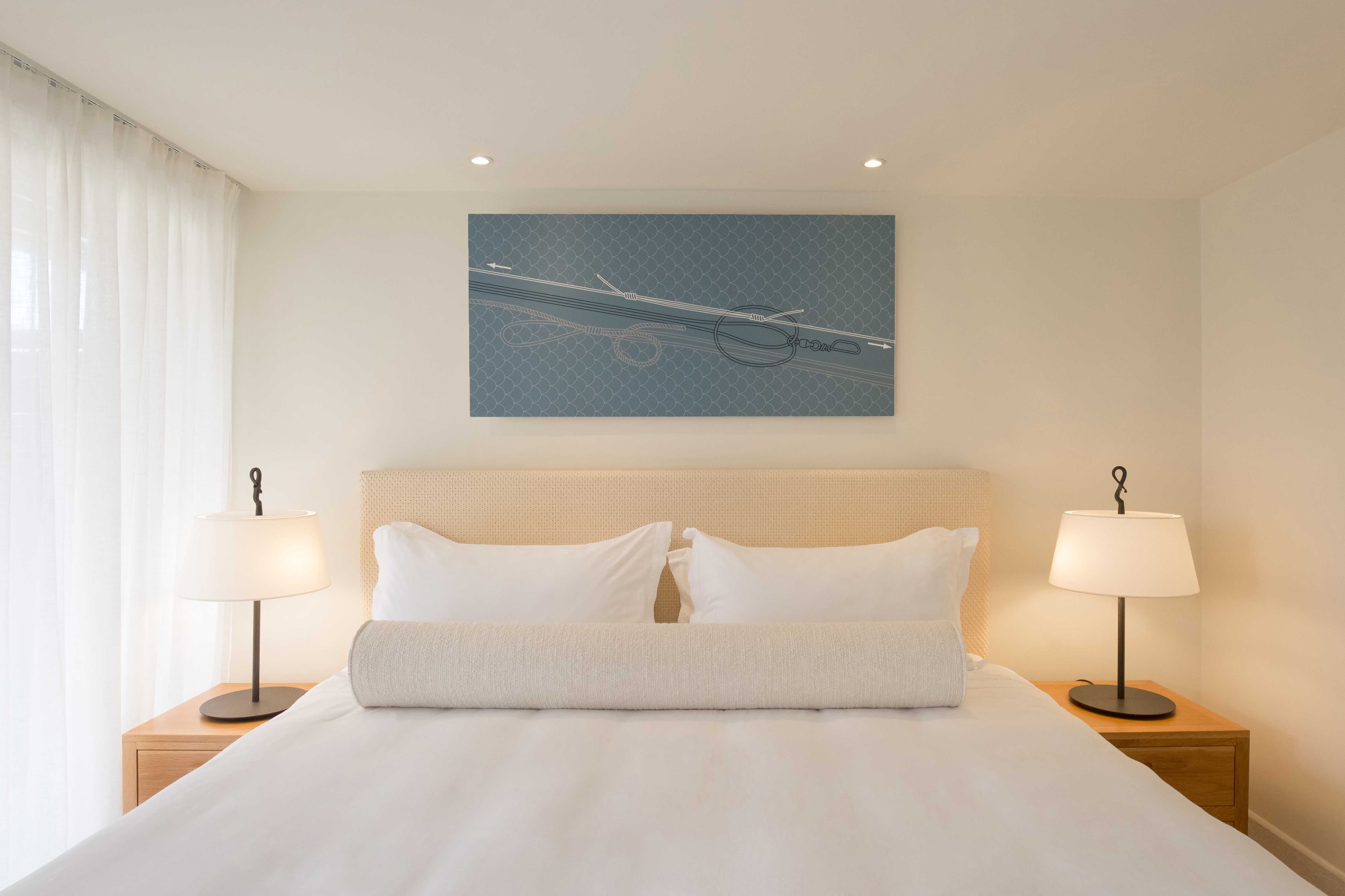2280 phaea blue signature room