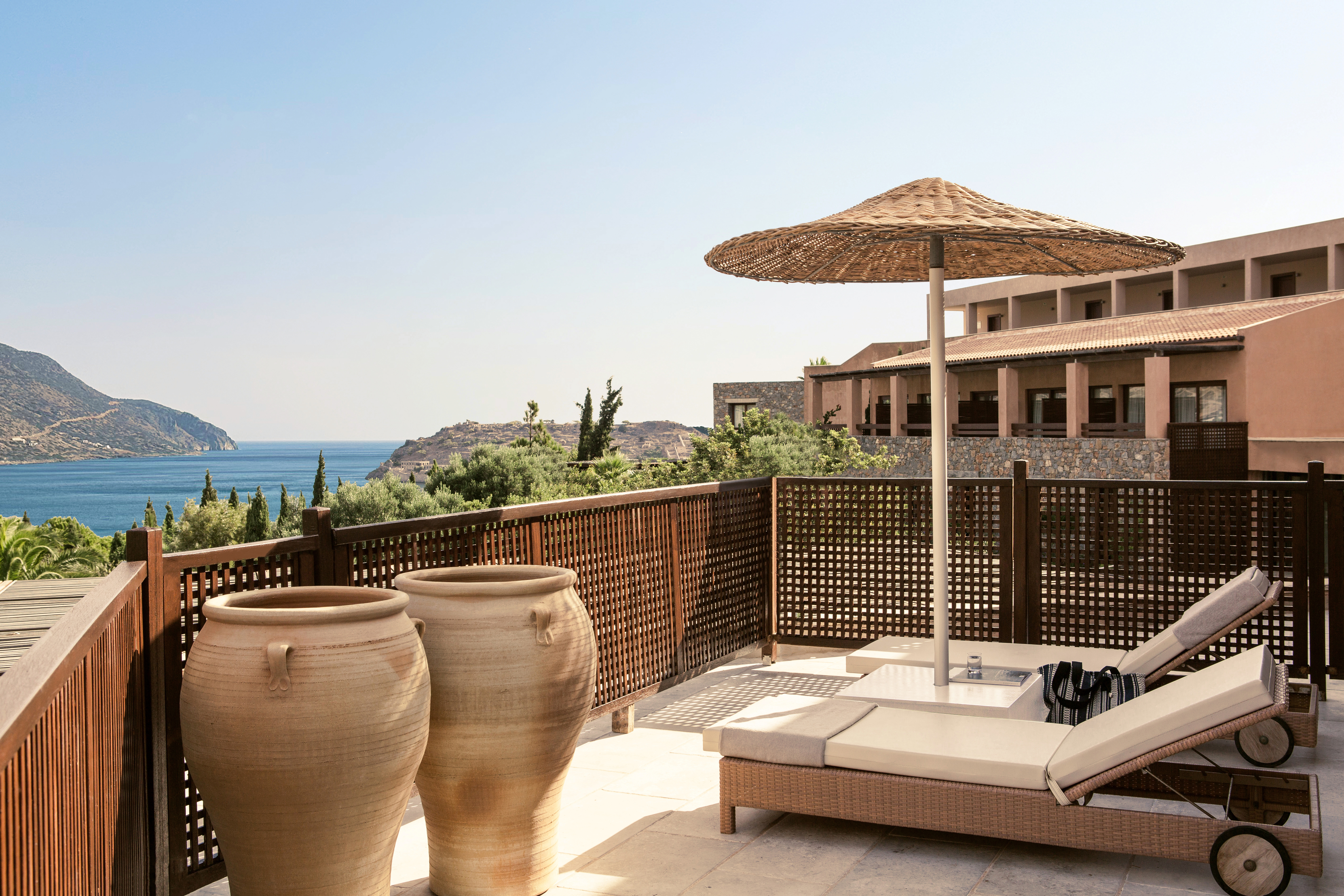 2326 deluxe suite sea view