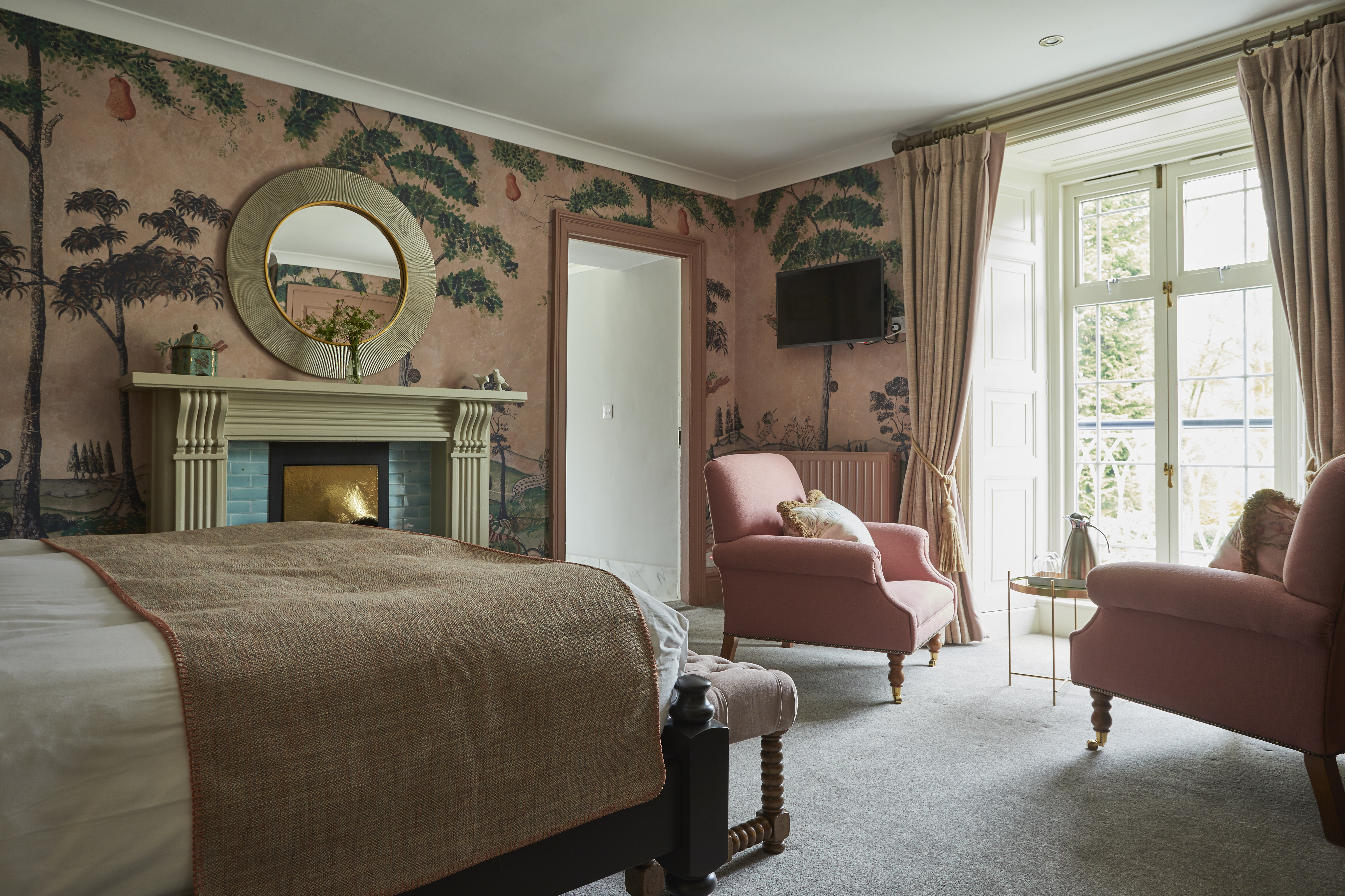 11 rothay manor pink room