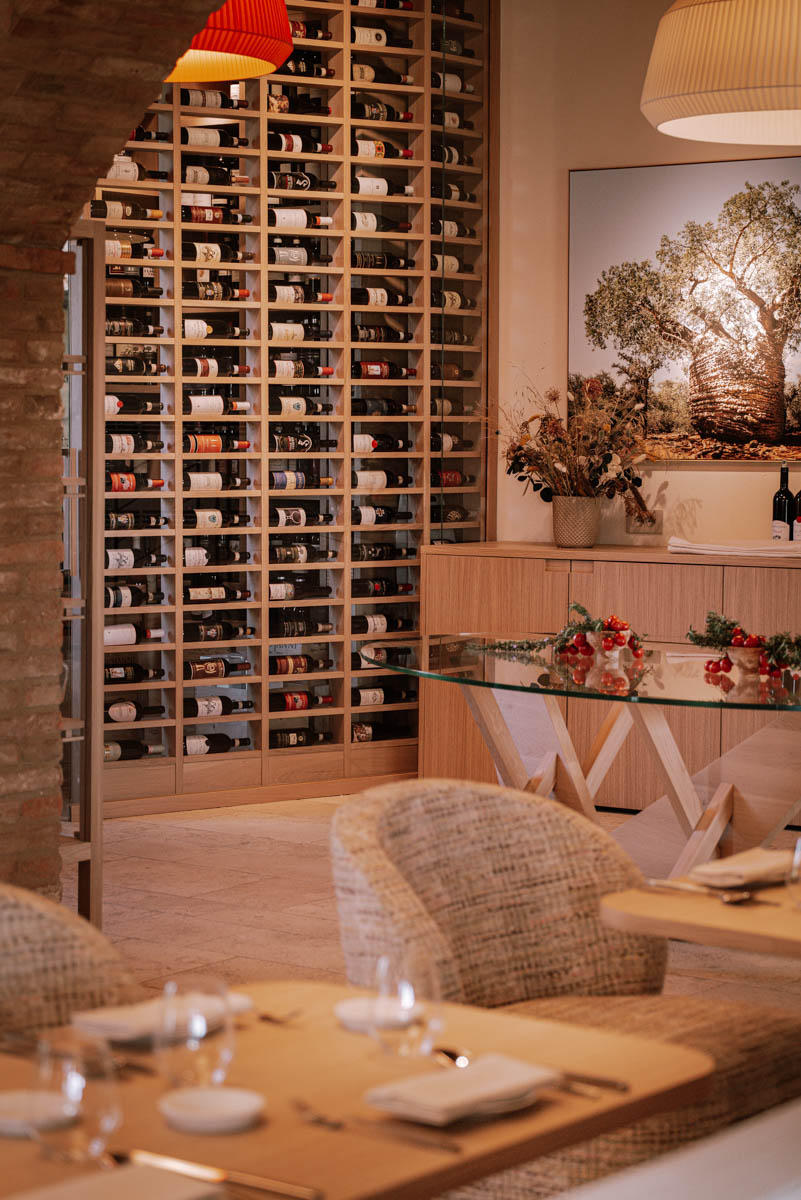 17 restaurant wine