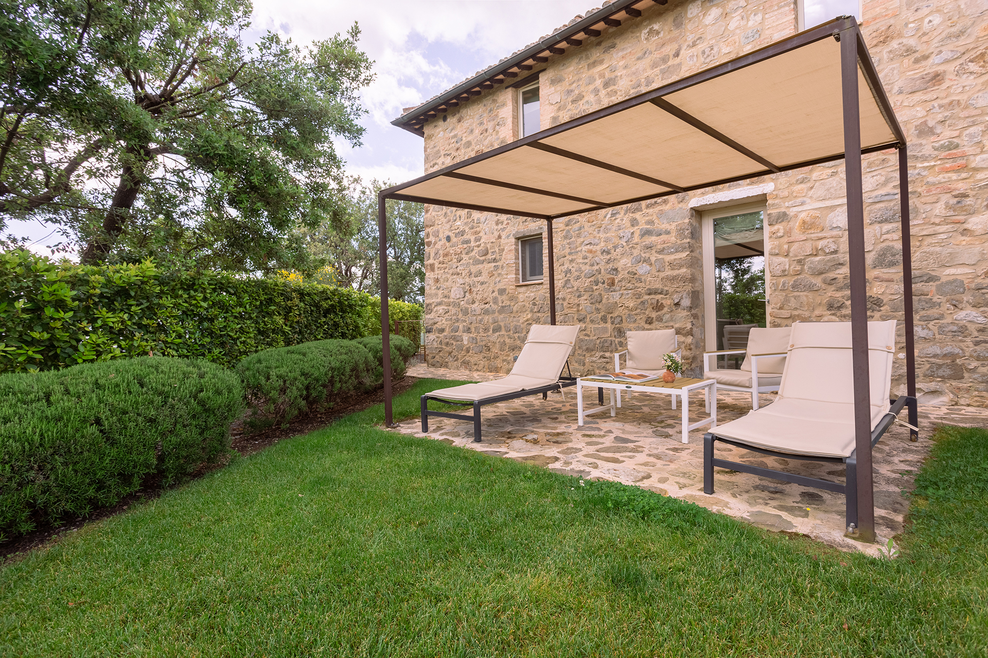 21 premier garden terrace