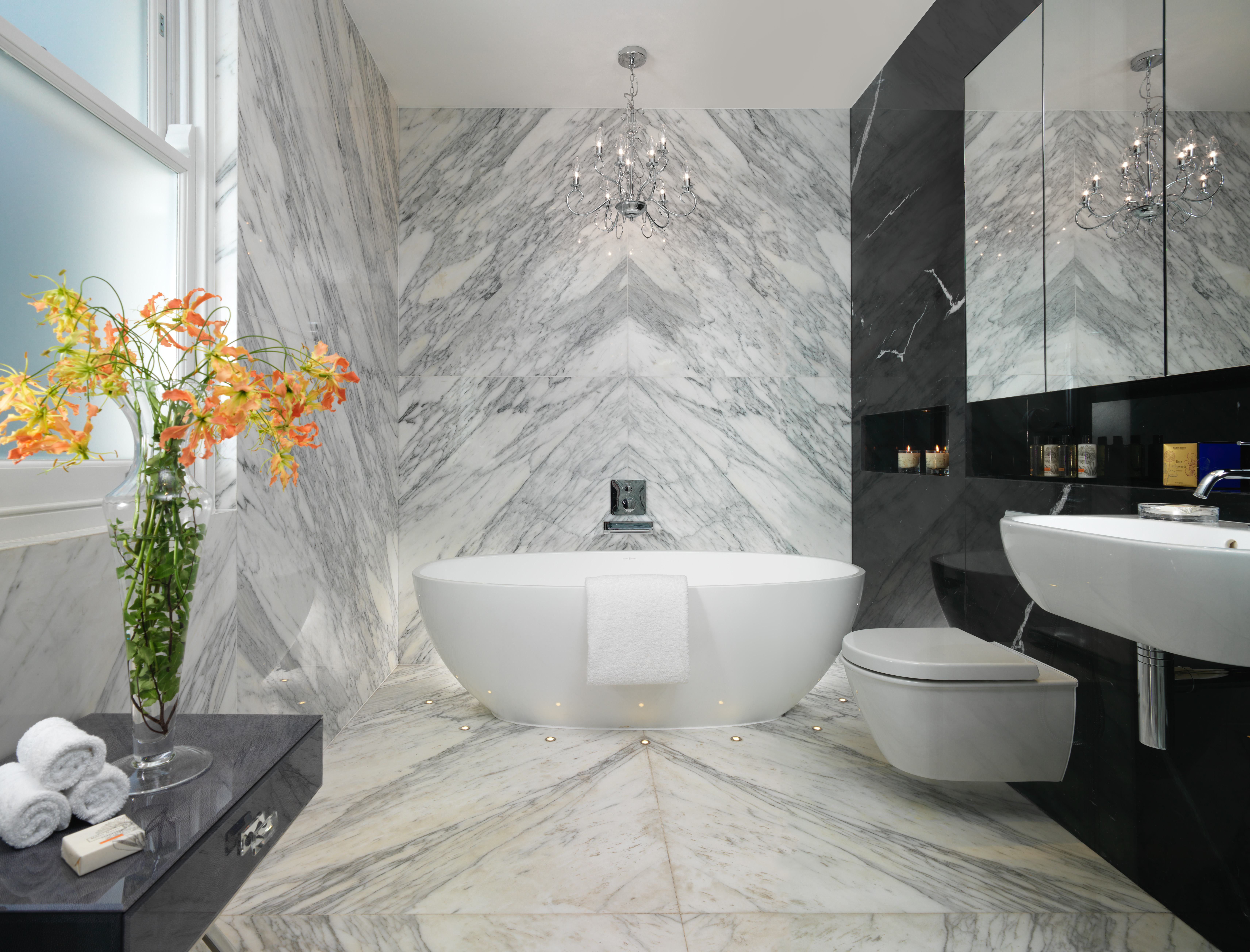 one bedroom suite bathroom