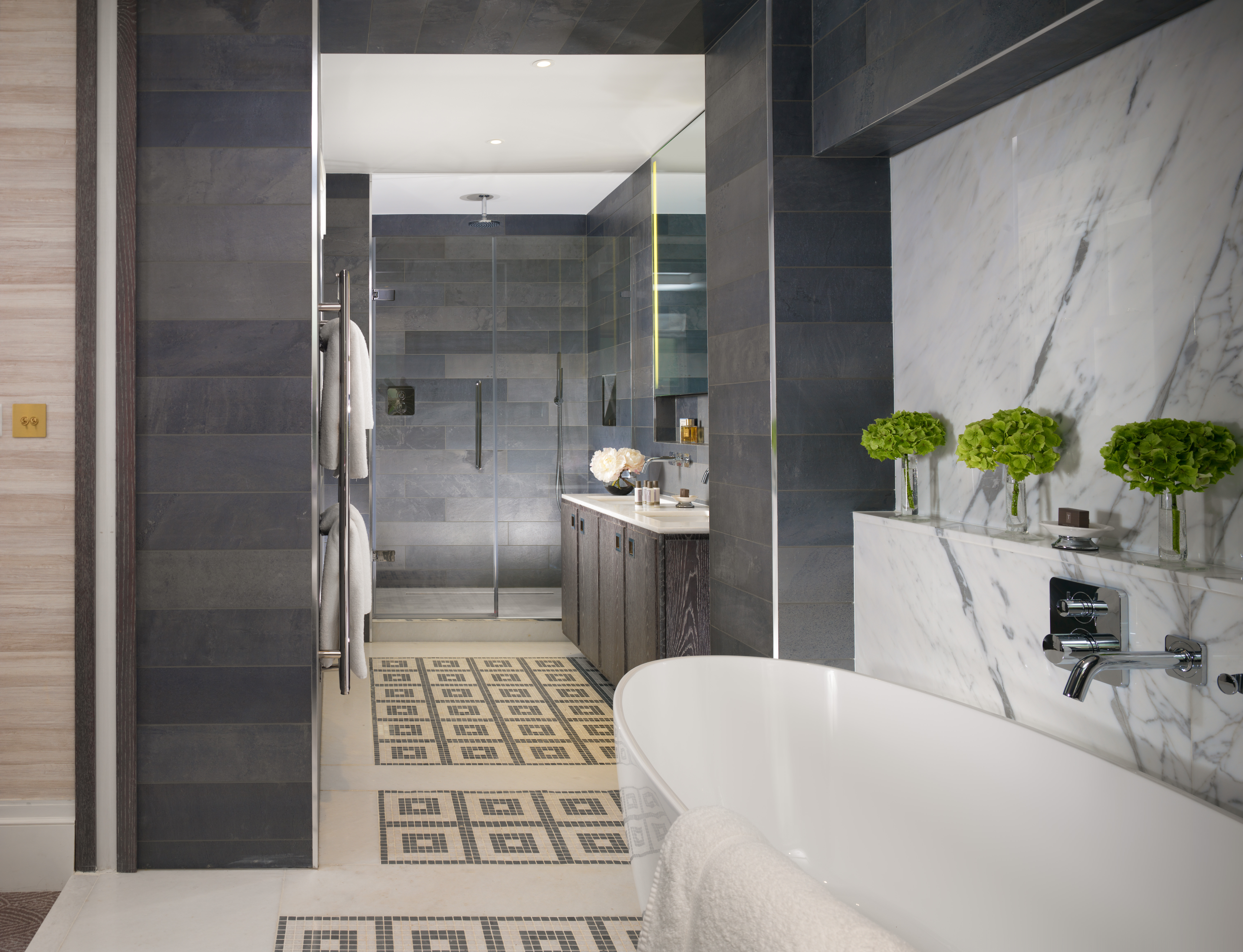 studio suite bathroom