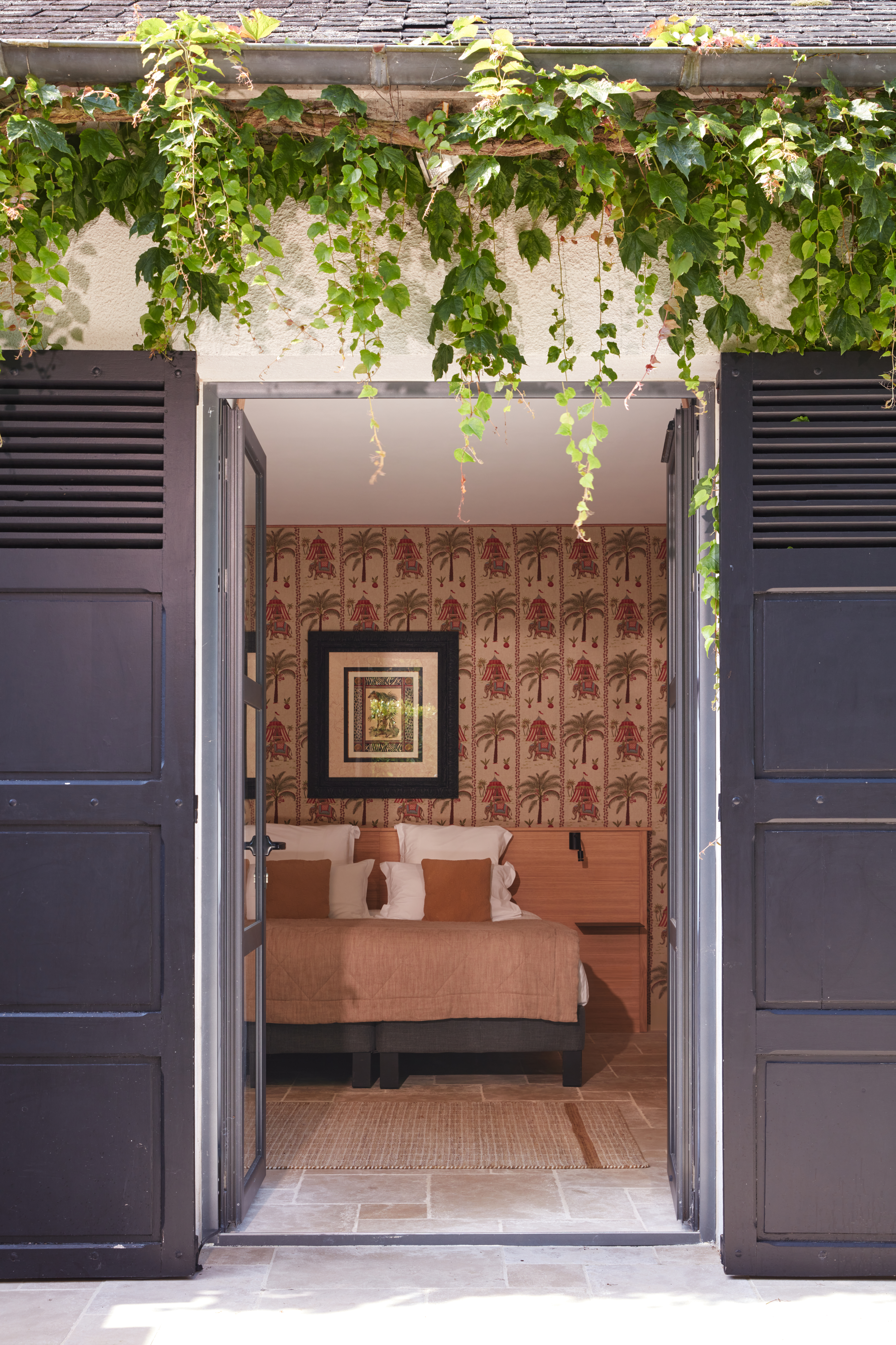 9 deluxe room outside