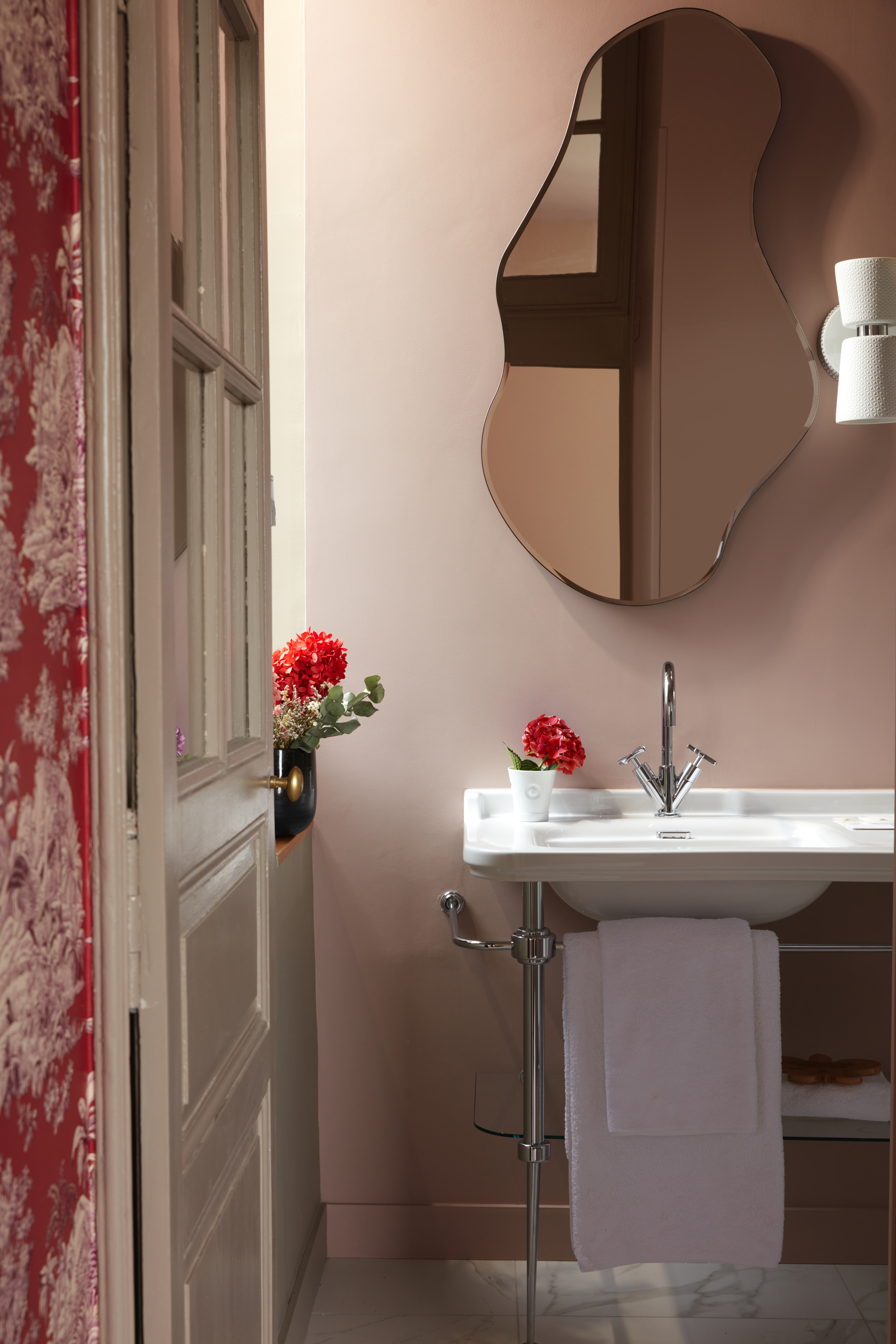 26 luxury room bathroom