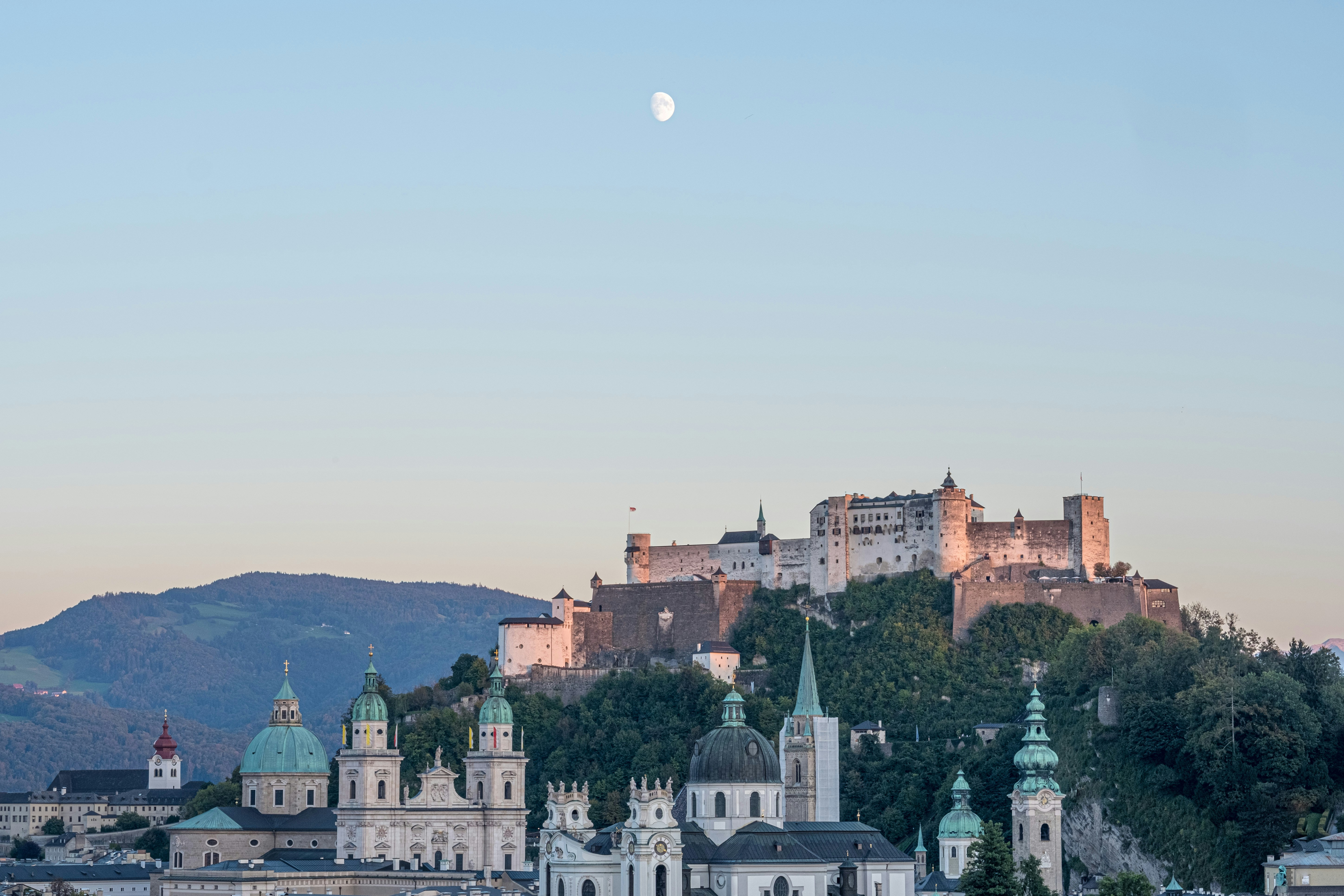 free walking tour salzburg piu6ksp2mos unsplash