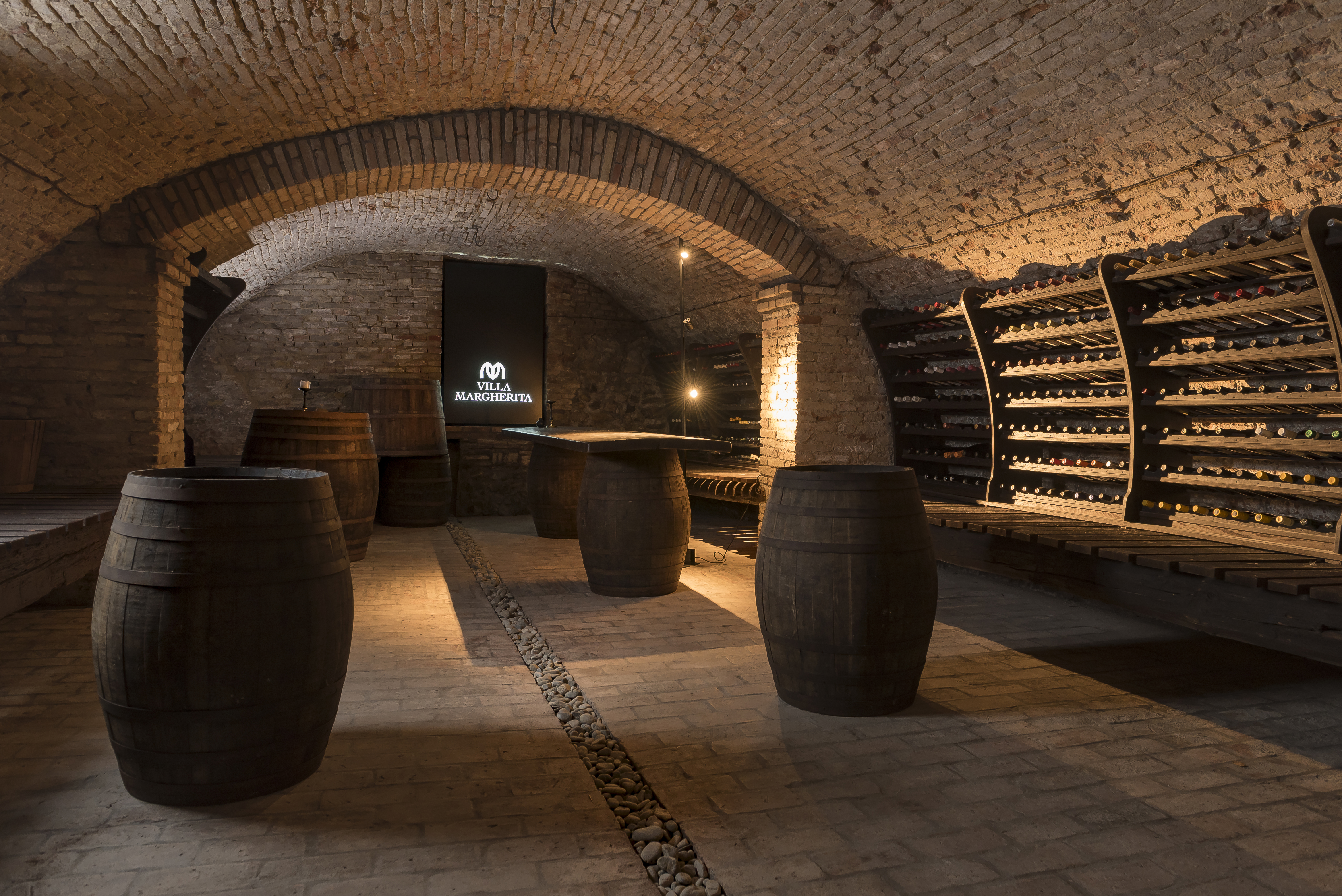 8 wine cellar relais villa margherita 68