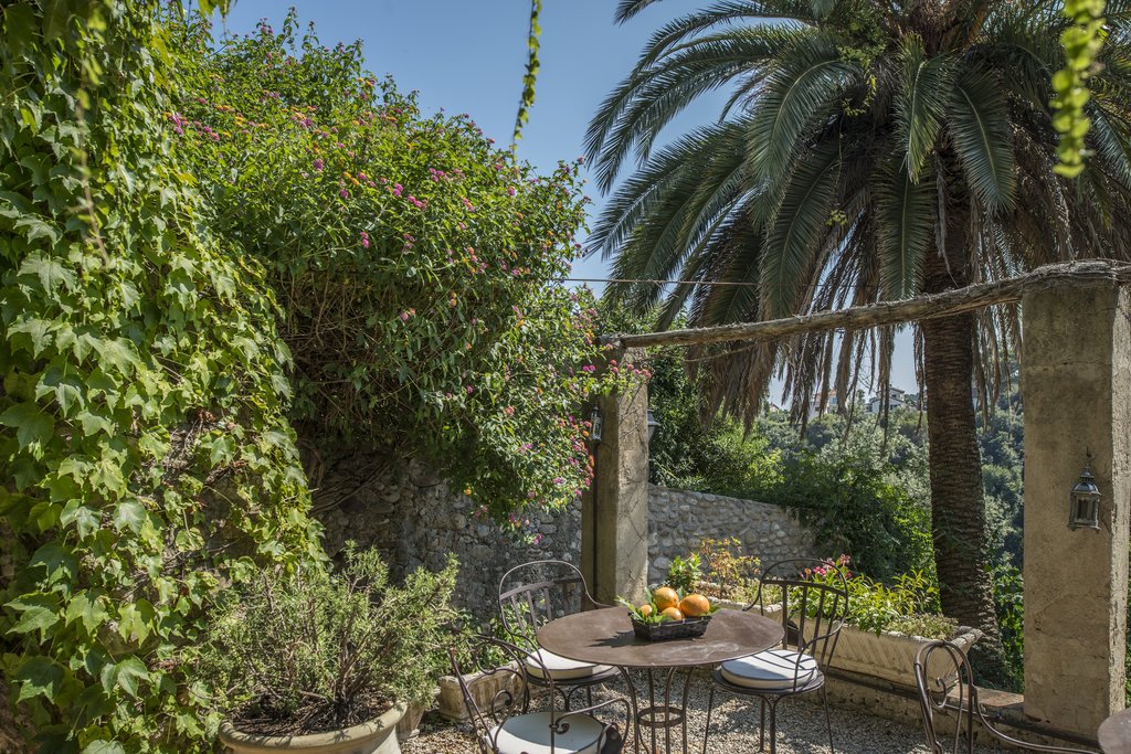 4 private garden