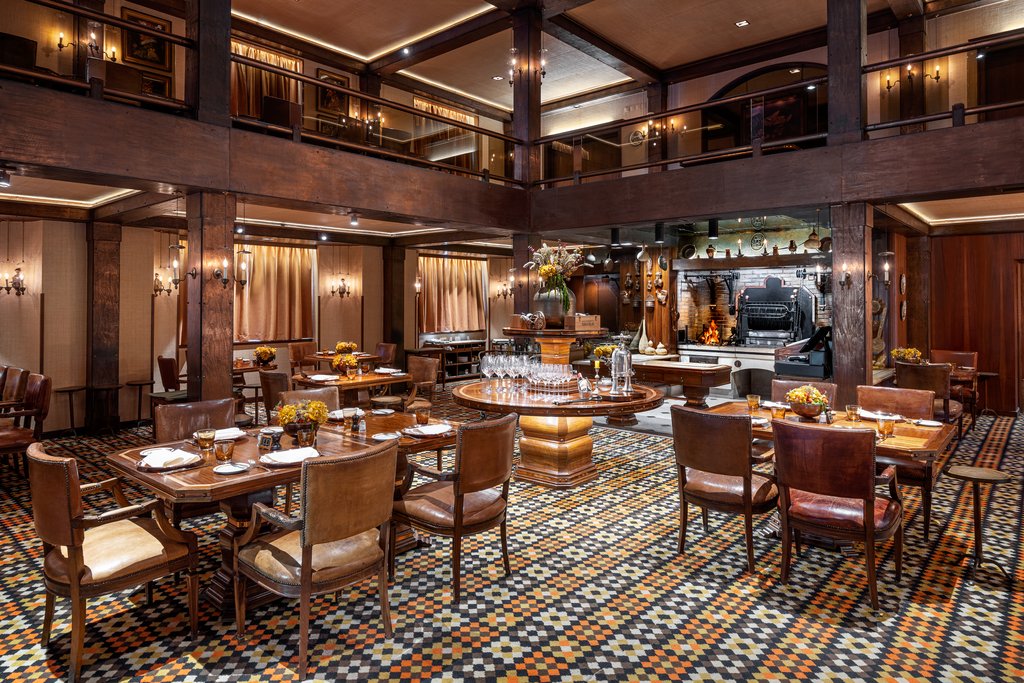 grill four seasons inside
