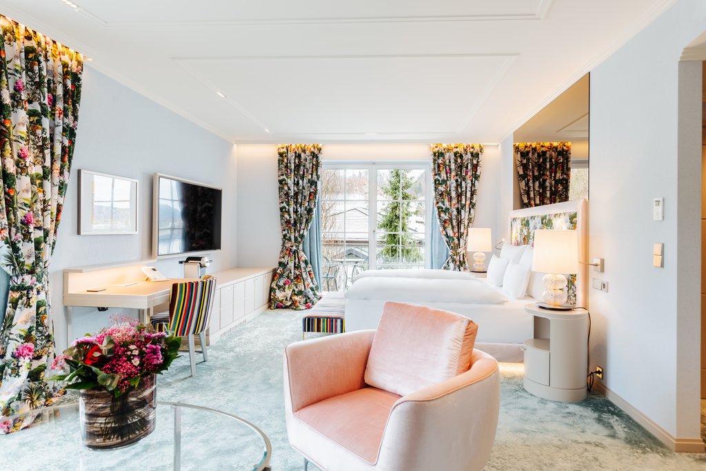 junior suite with side lake view
