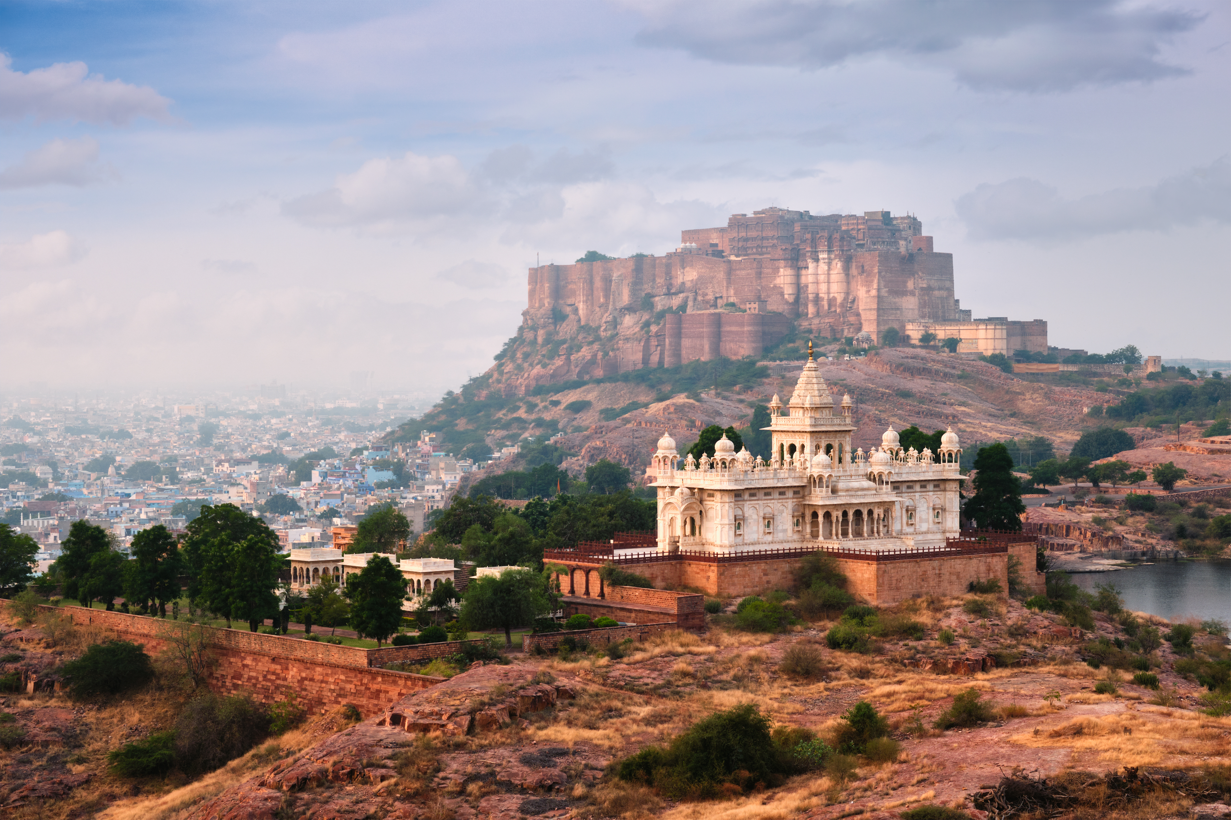 tourist landmarks of jodhpur jaswanth thada mausoleum and mehrangarh fort jodhpur rajasthan india
