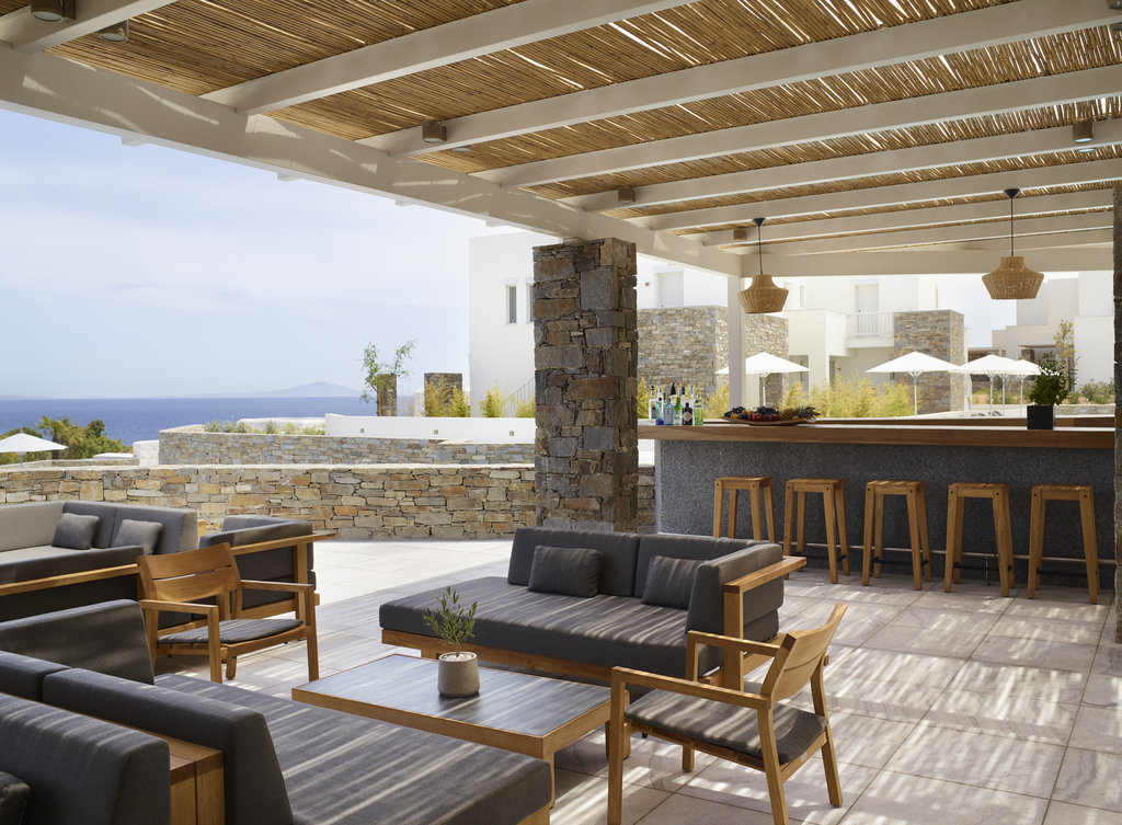 7 irida lounge bar