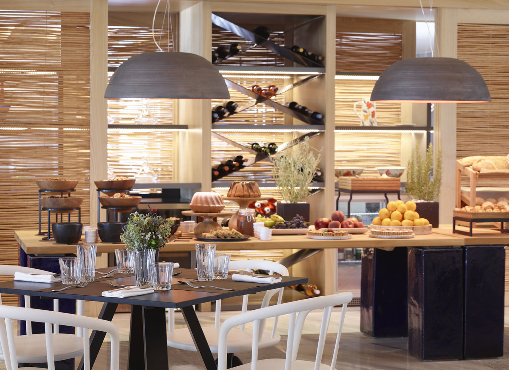 breakfast area