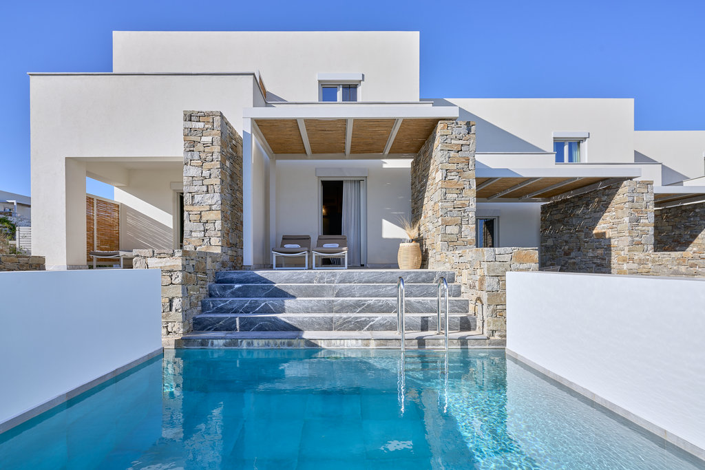 summer suite with private pool and sea view outside