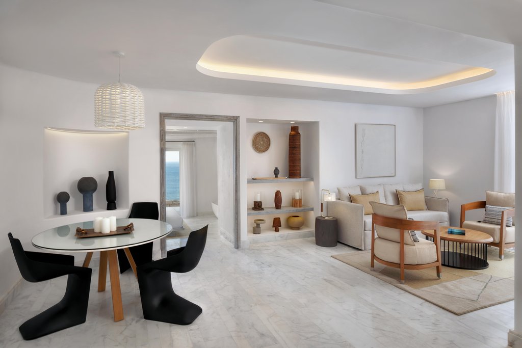 2 villa suite living room