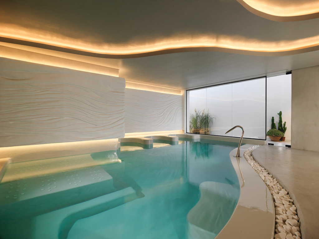 oqua spa thalassotherapy pool