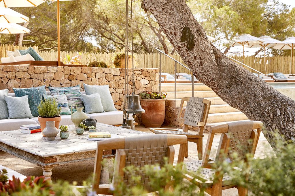 9 restaurant terrace 2