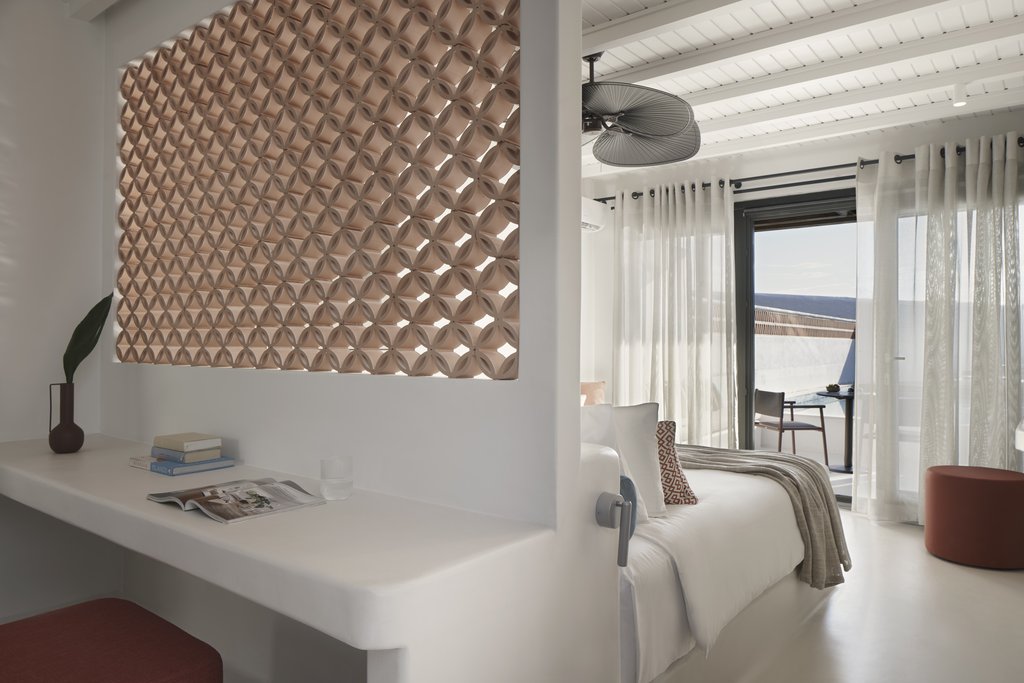 10 element private pool suite inside