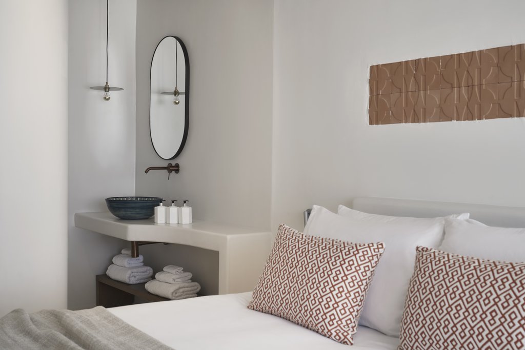 pure partial sea view suite light suite garden view inside
