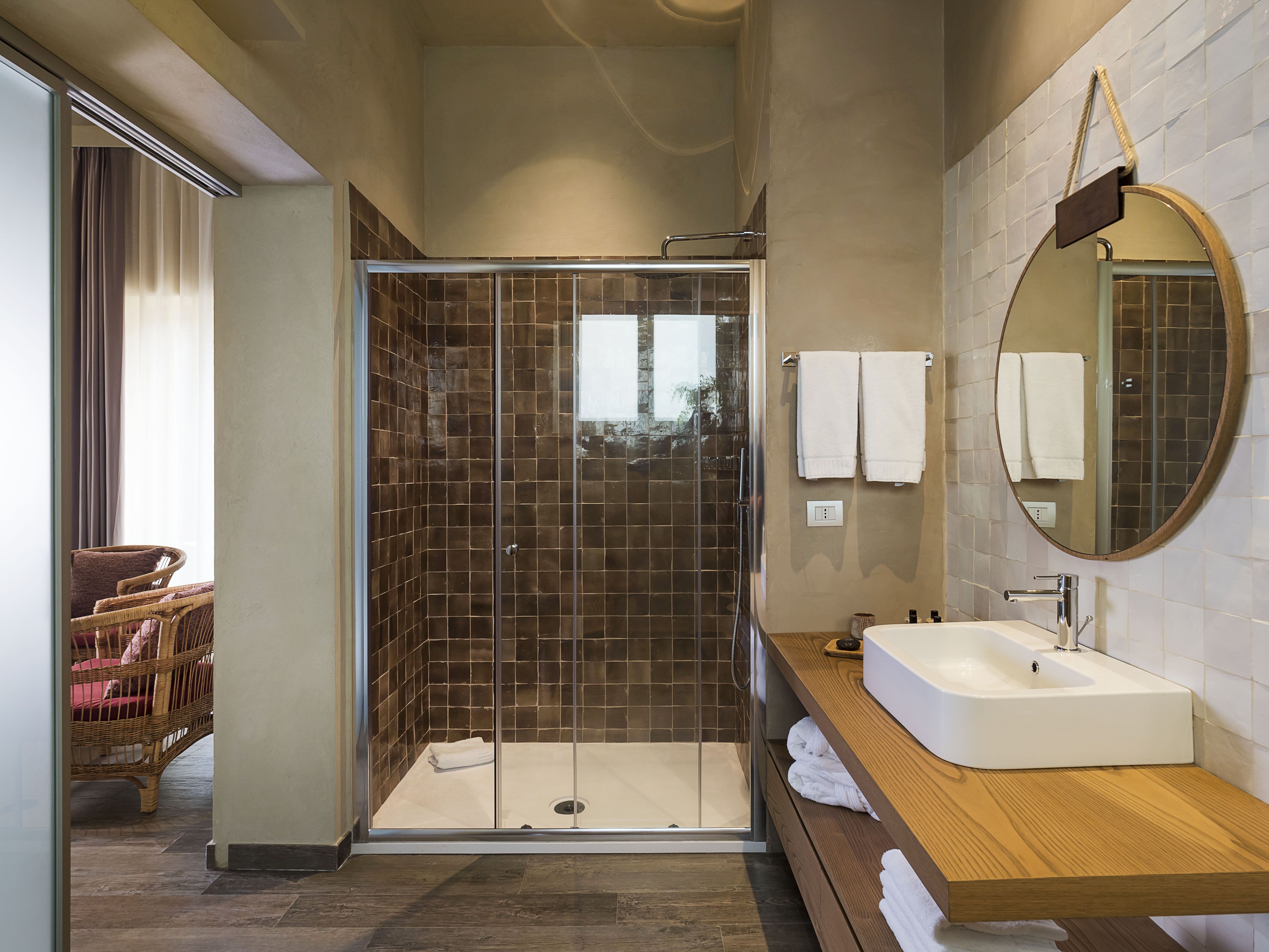 bathroom exclusive suite