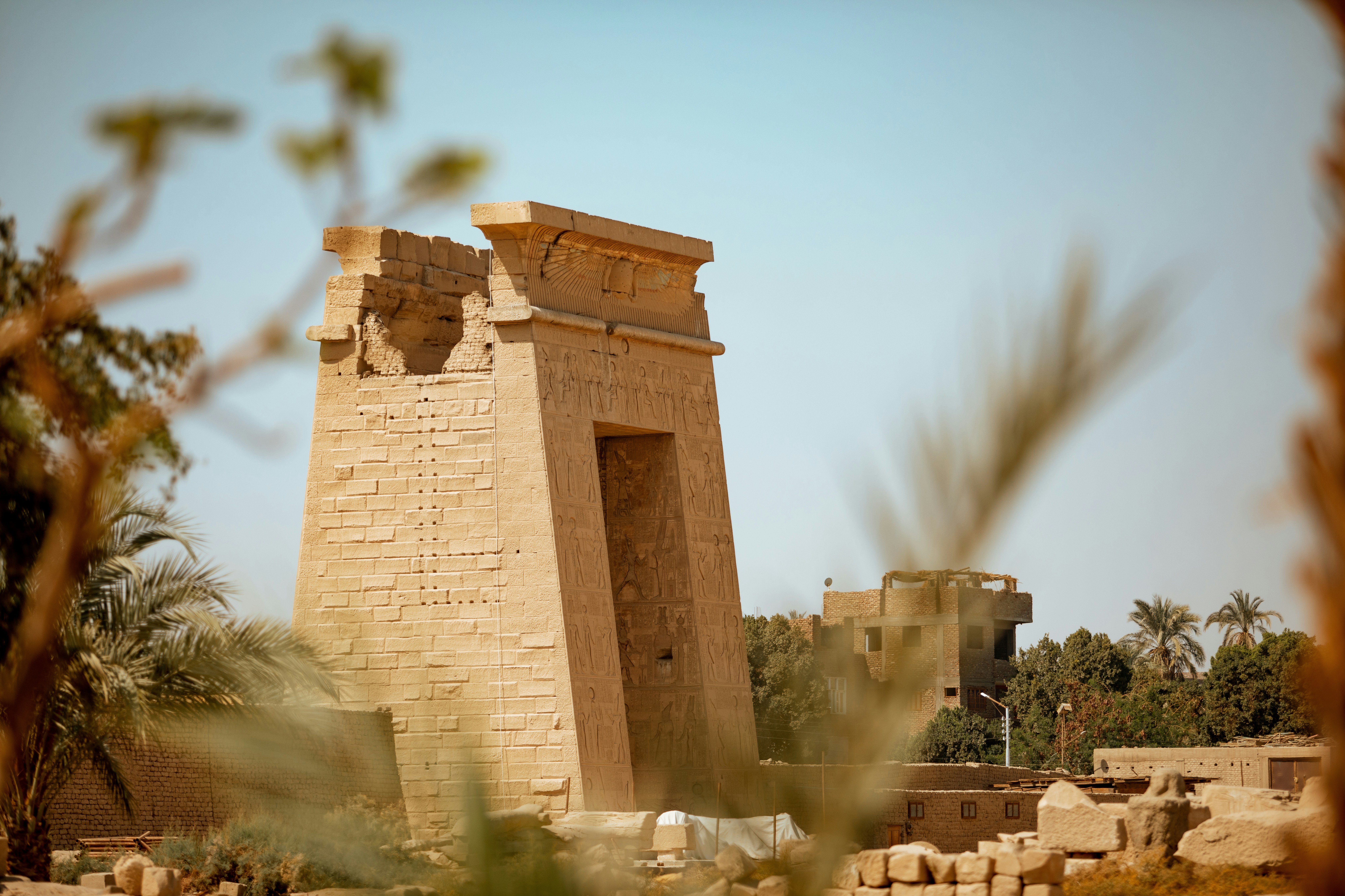 luxor 2