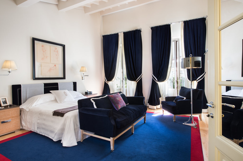 5 leonardo da vinci premier suite blue detail