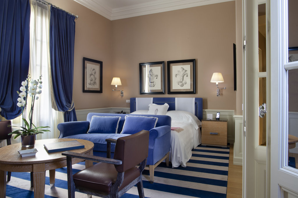 deluxe blue detail