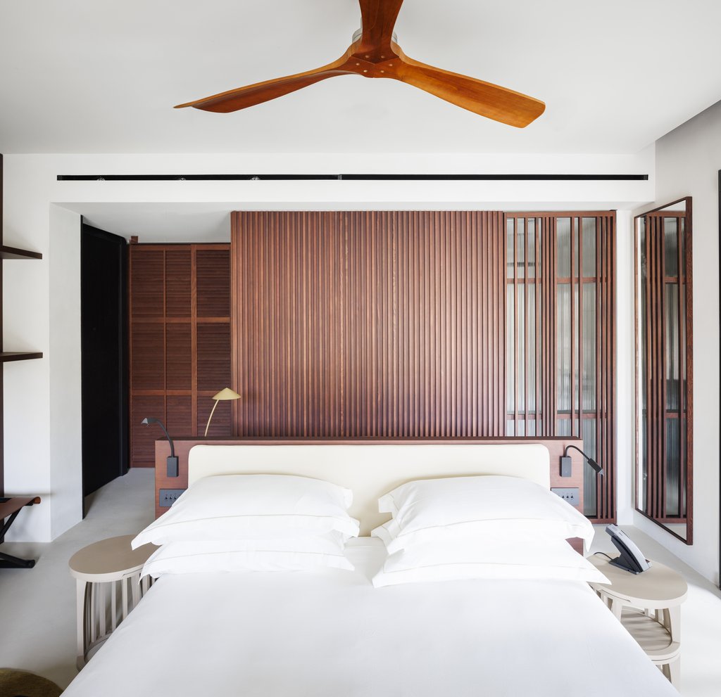 signature room detail