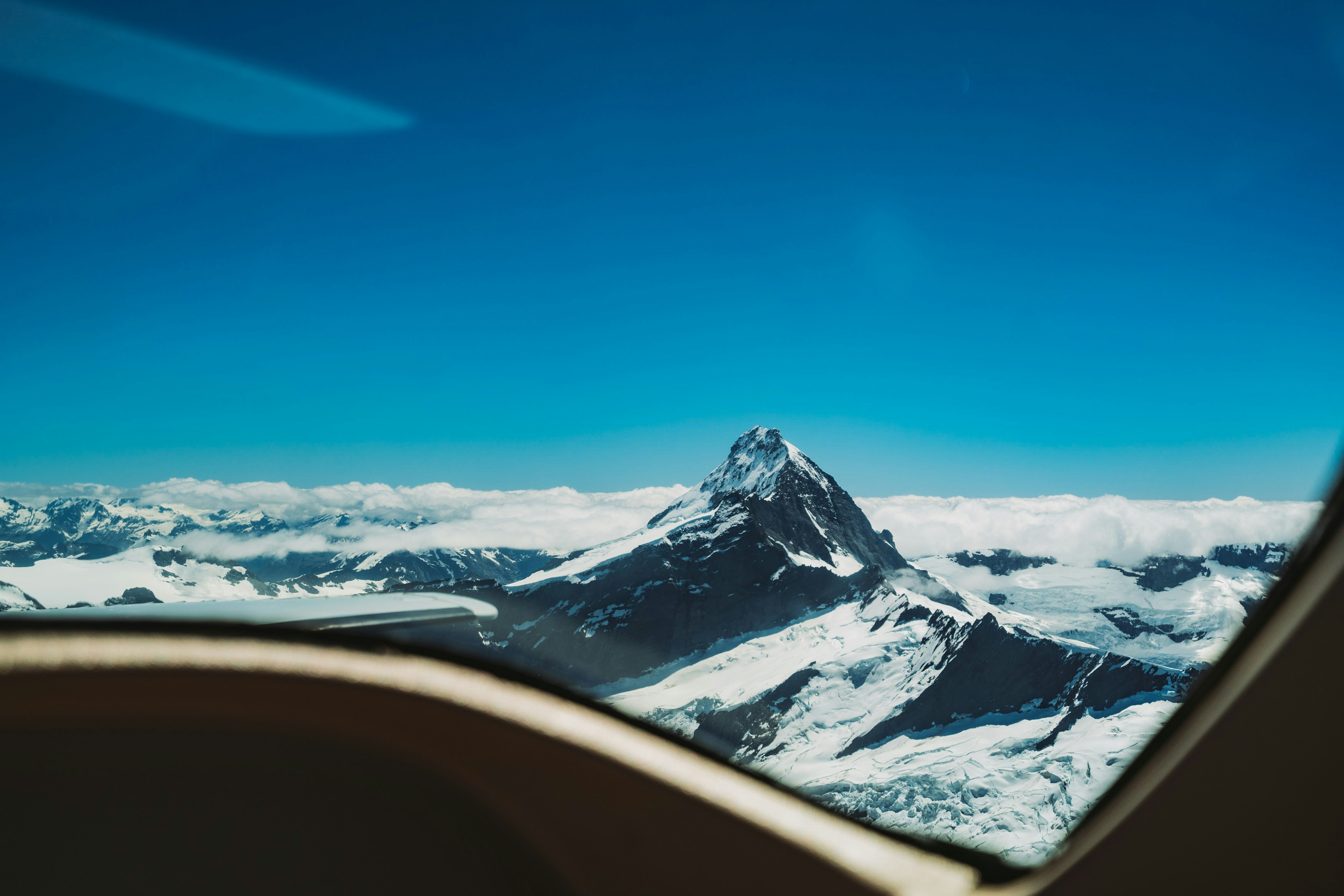 mount aspiring the sky