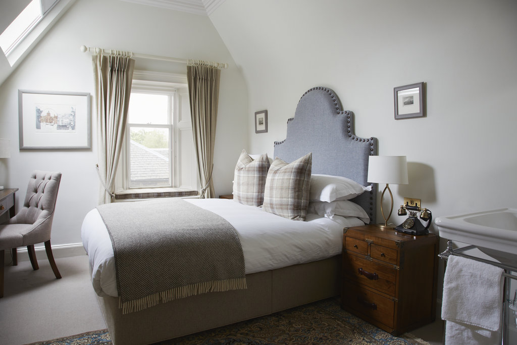 the house petite room