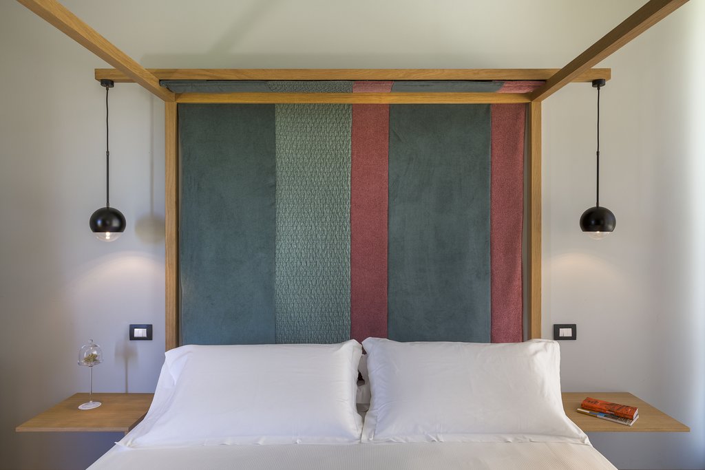lodge bedroom detail