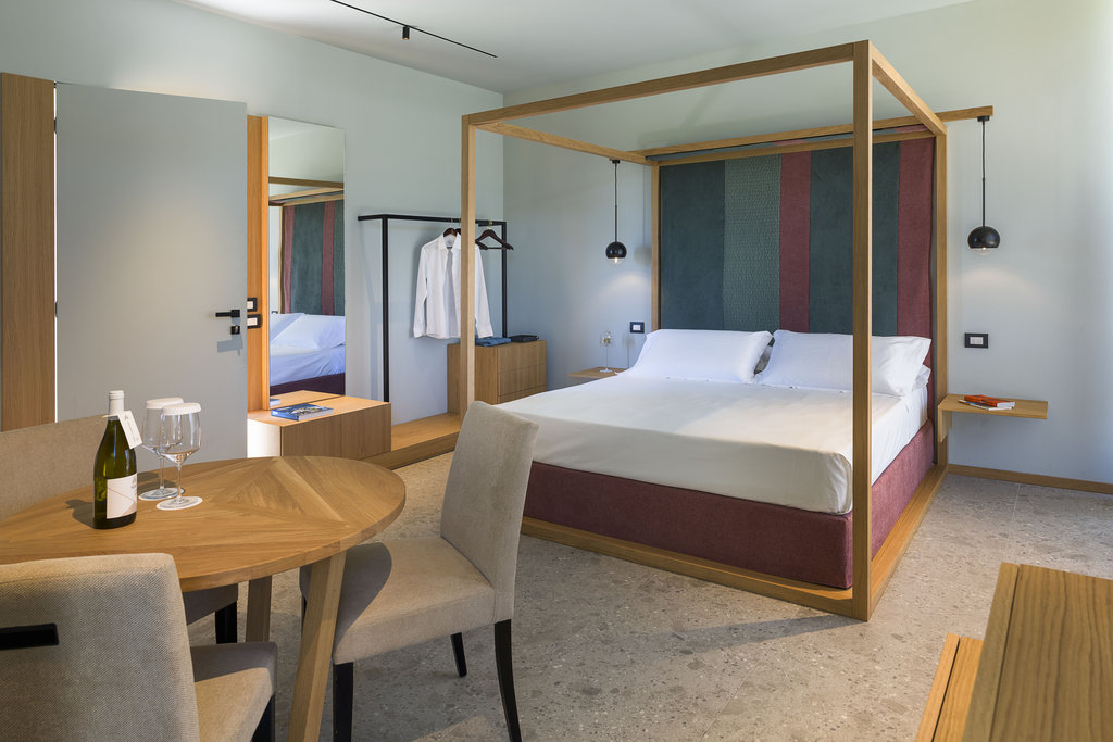 lodge bedroom